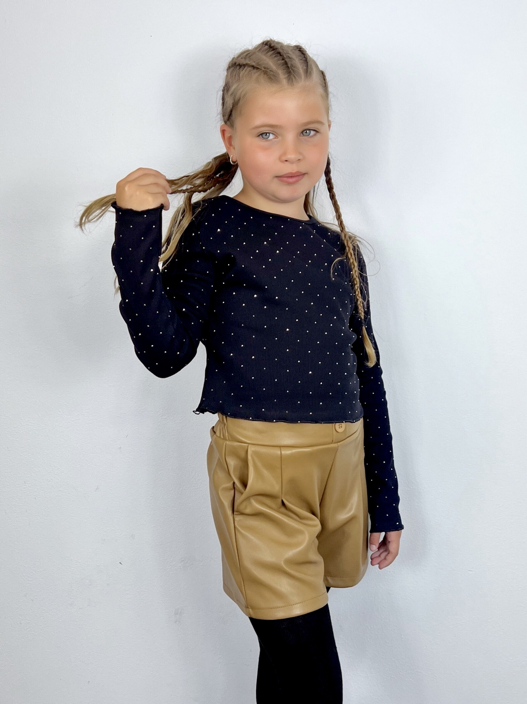 Grossiste Mini Mignon Paris - Ensemble t-shirt coton à strass et short simili pour fille