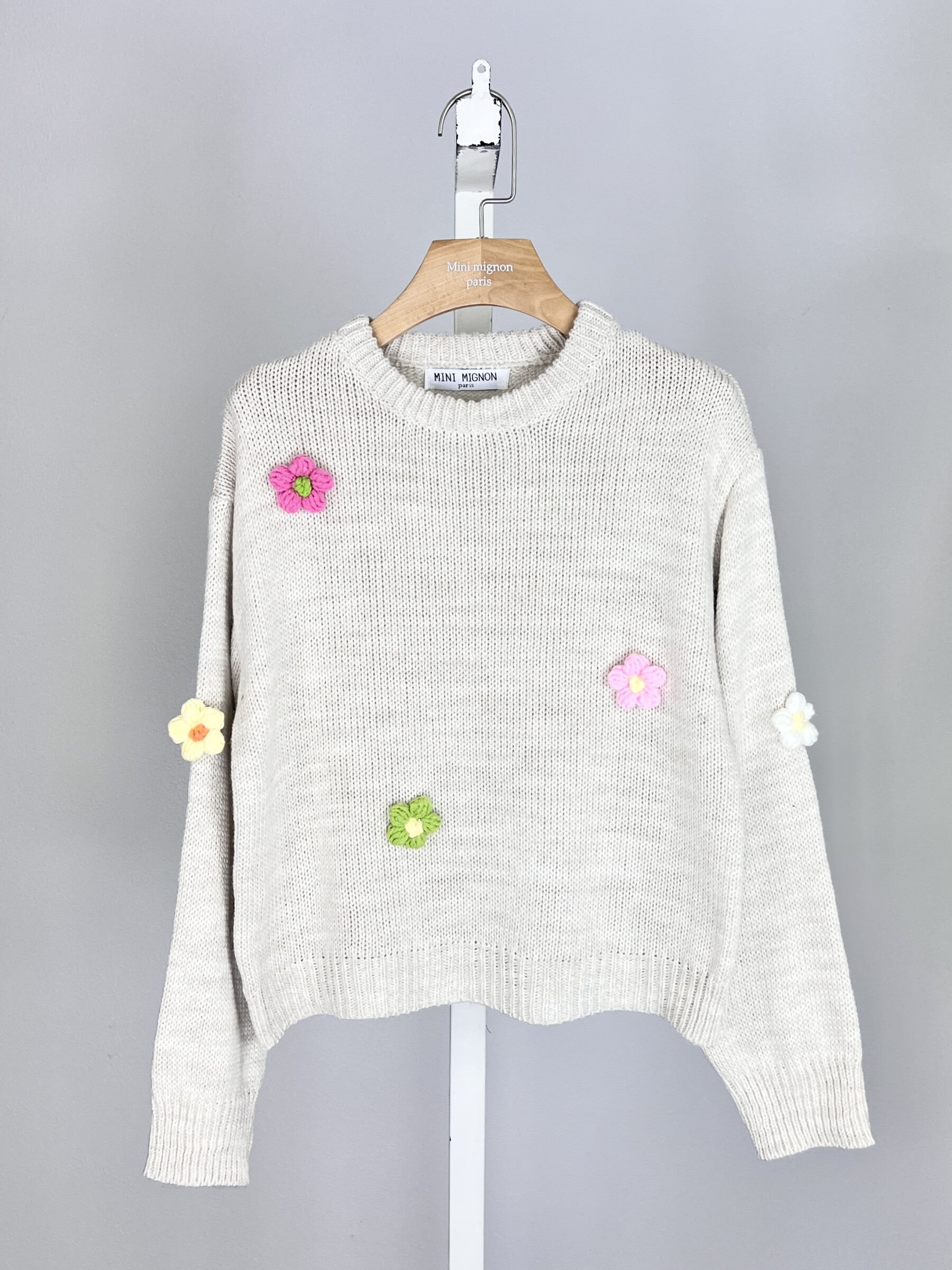 Grossiste Mini Mignon Paris - Pull avec fleurs en crochet pour fille