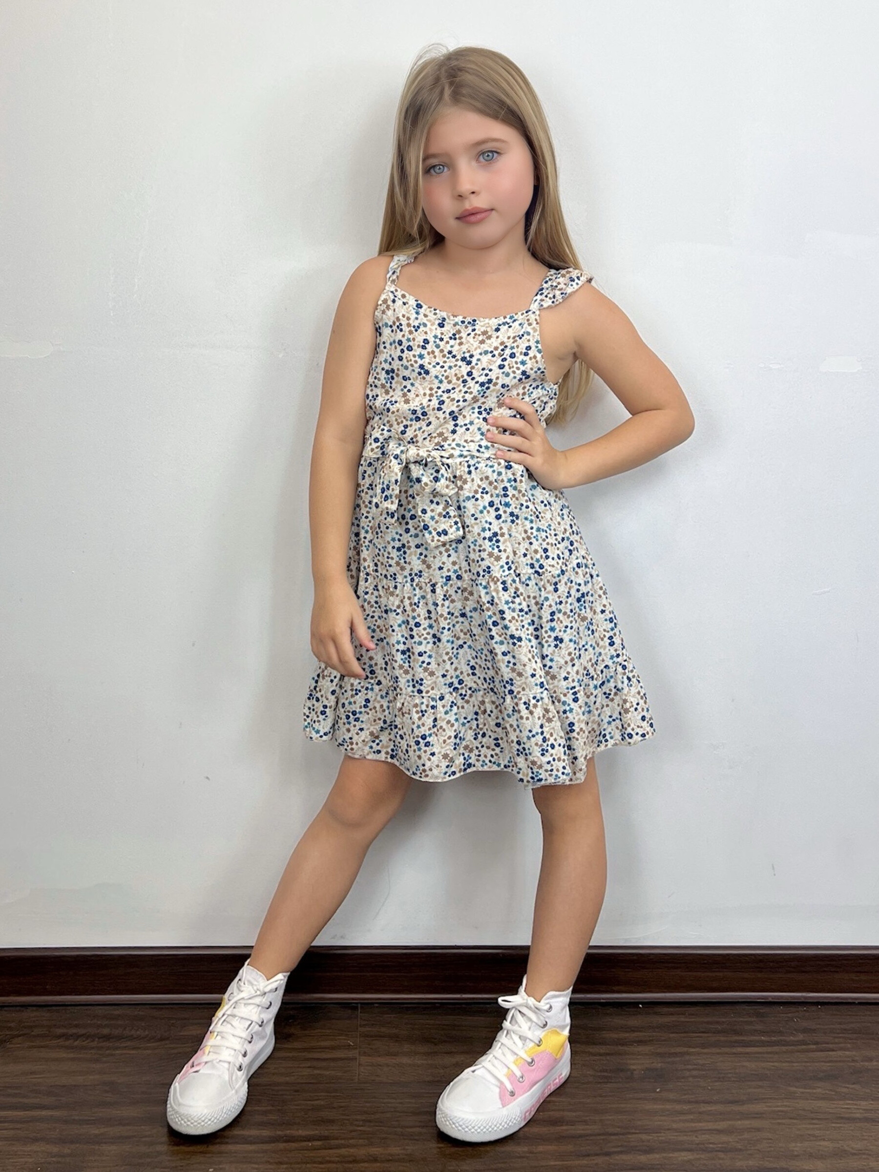 Wholesaler Mini Mignon Paris - Floral dress with ruffles and belt for girls
