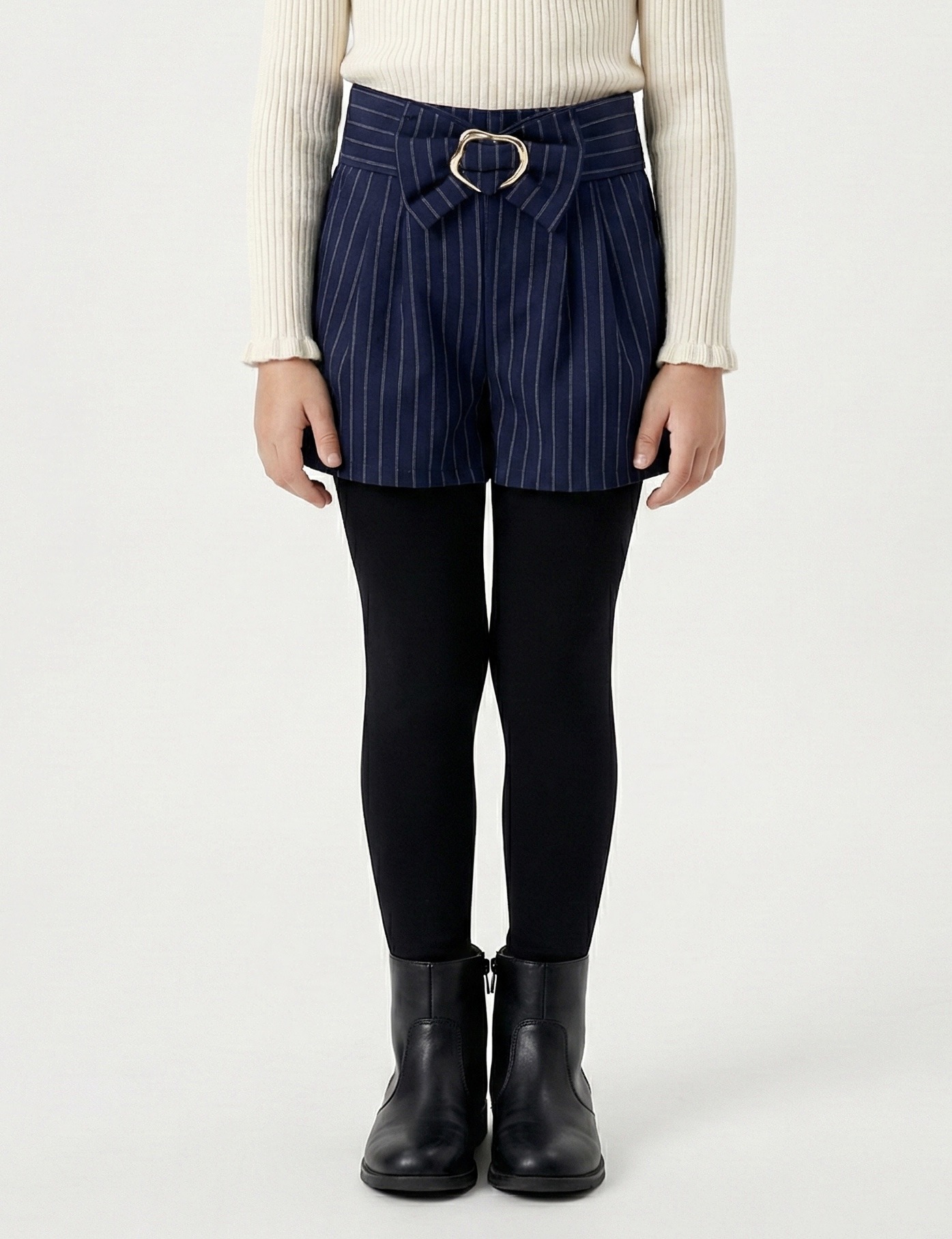 Grossiste Mini Mignon Paris - Short à rayures et nœud pour fille