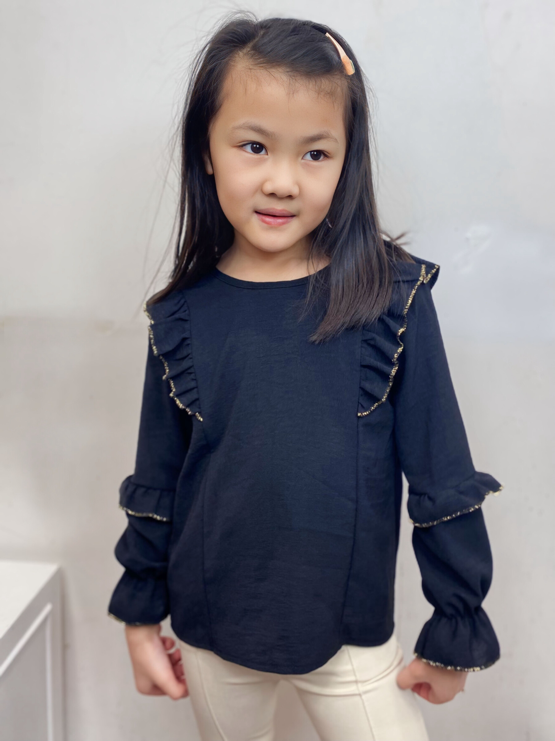 Wholesaler Mini Mignon Paris - Long-sleeved top with ruffles and gold trim for girls