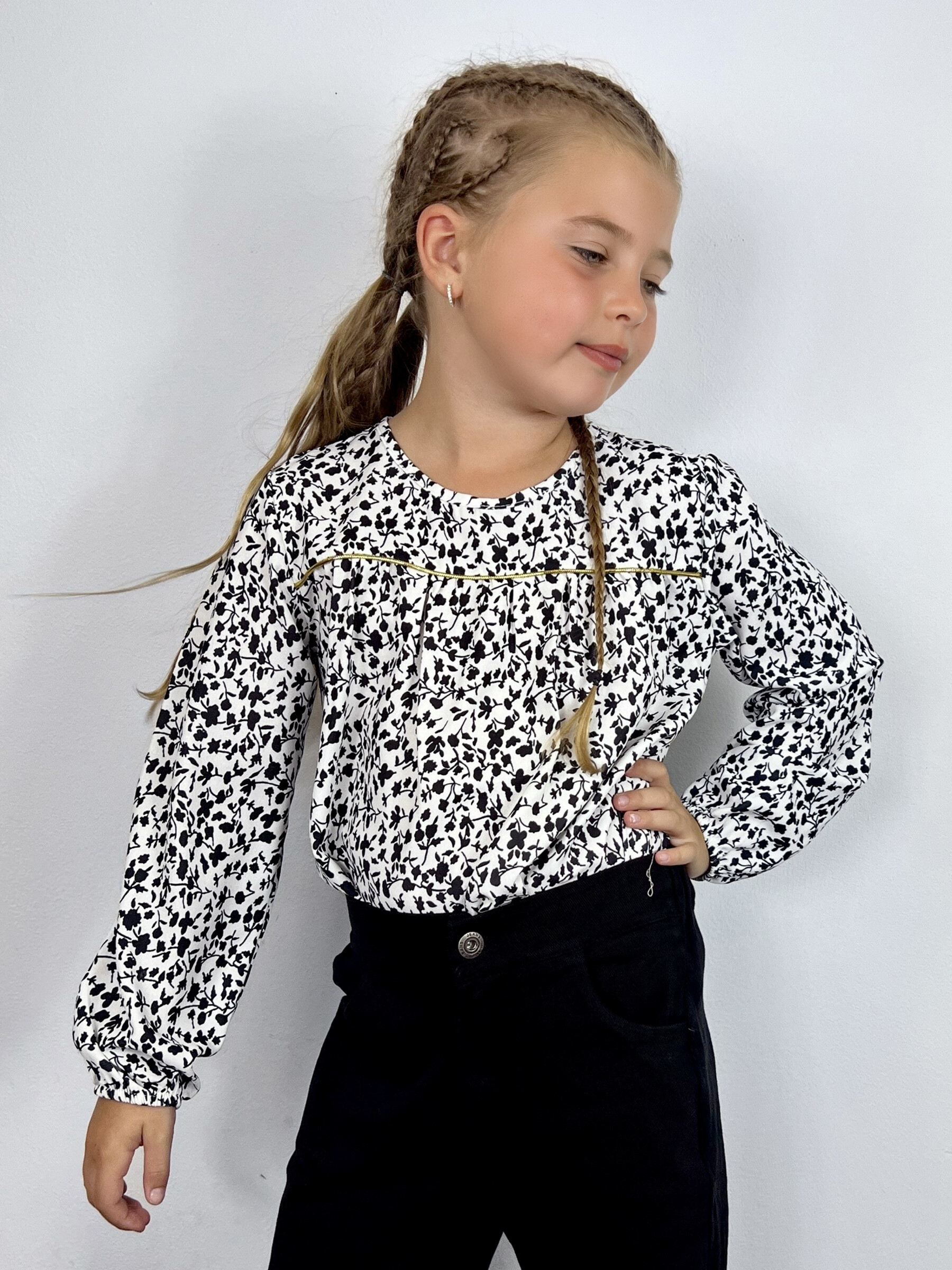 Großhändler Mini Mignon Paris - Mädchen-Langarmtop mit Blumenmuster und Goldfaden