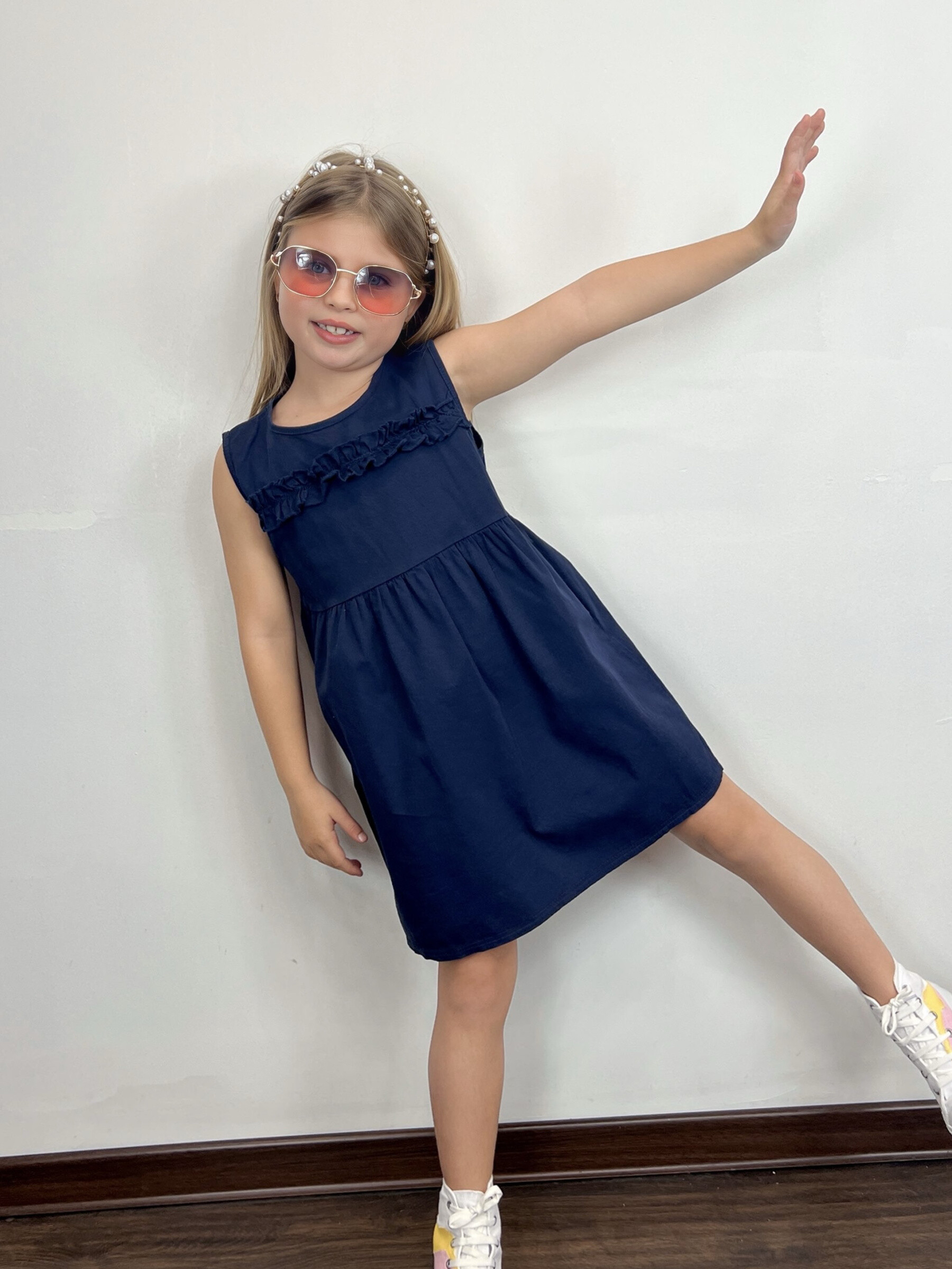 Grossista Mini Mignon Paris - Abito da bambina in cotone tinta unita senza maniche con volant