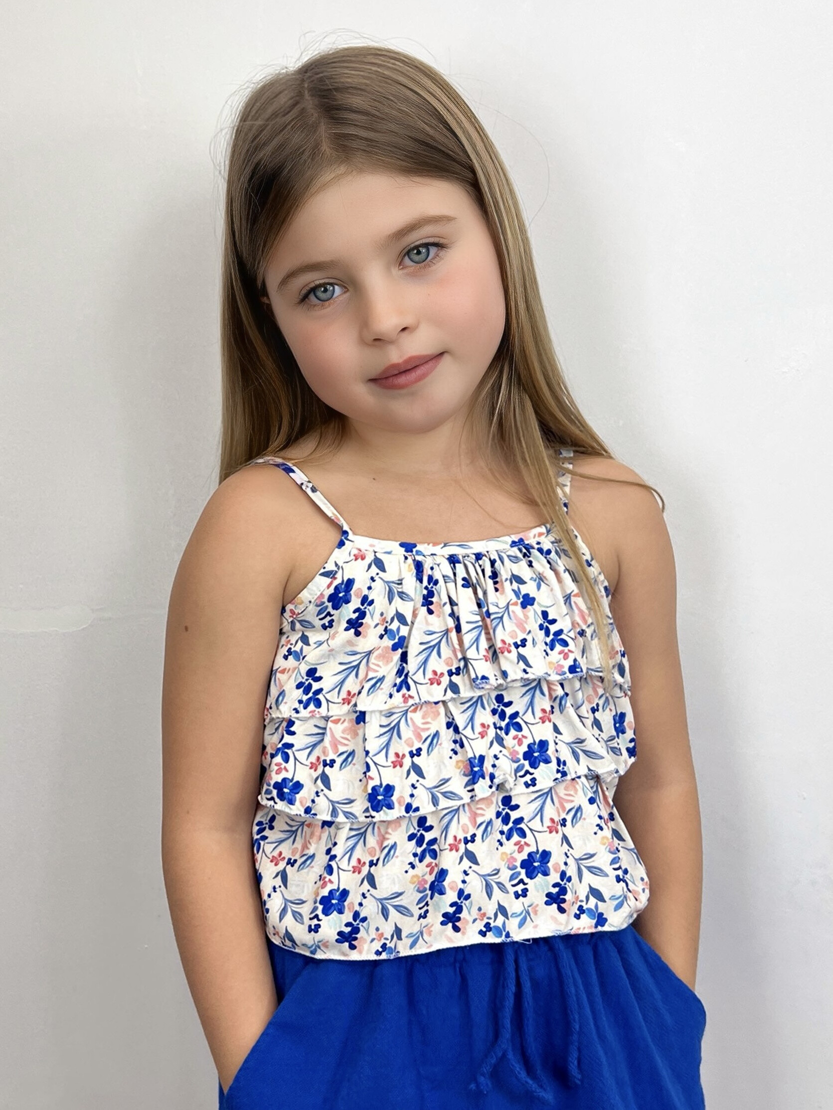 Grossista Mini Mignon Paris - Top floreale con spalline e volant per bambina