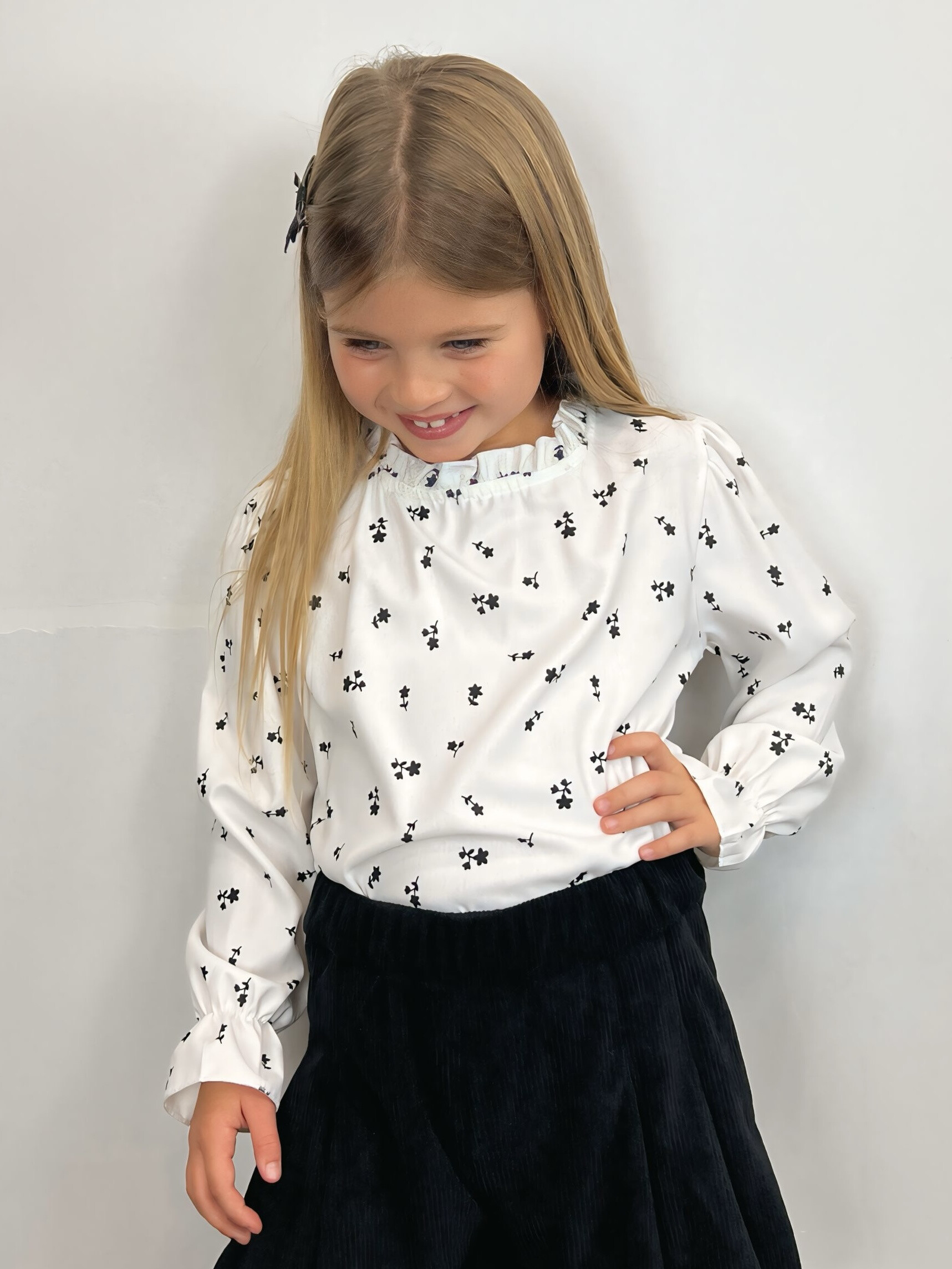 Grossista Mini Mignon Paris - Top floreale con maniche lunghe e volant per ragazze