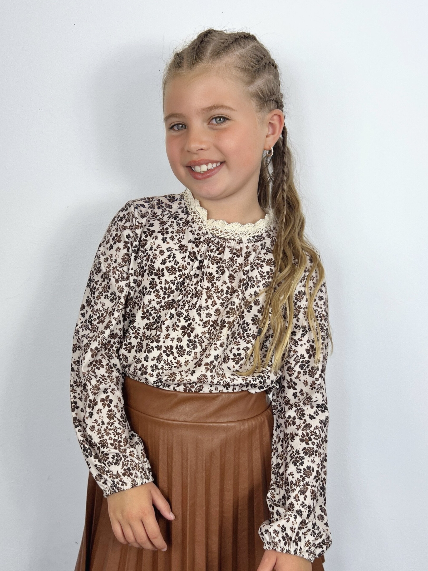 Großhändler Mini Mignon Paris - Blumiges Liberty-Top mit Spitze und langen Ärmeln für Mädchen