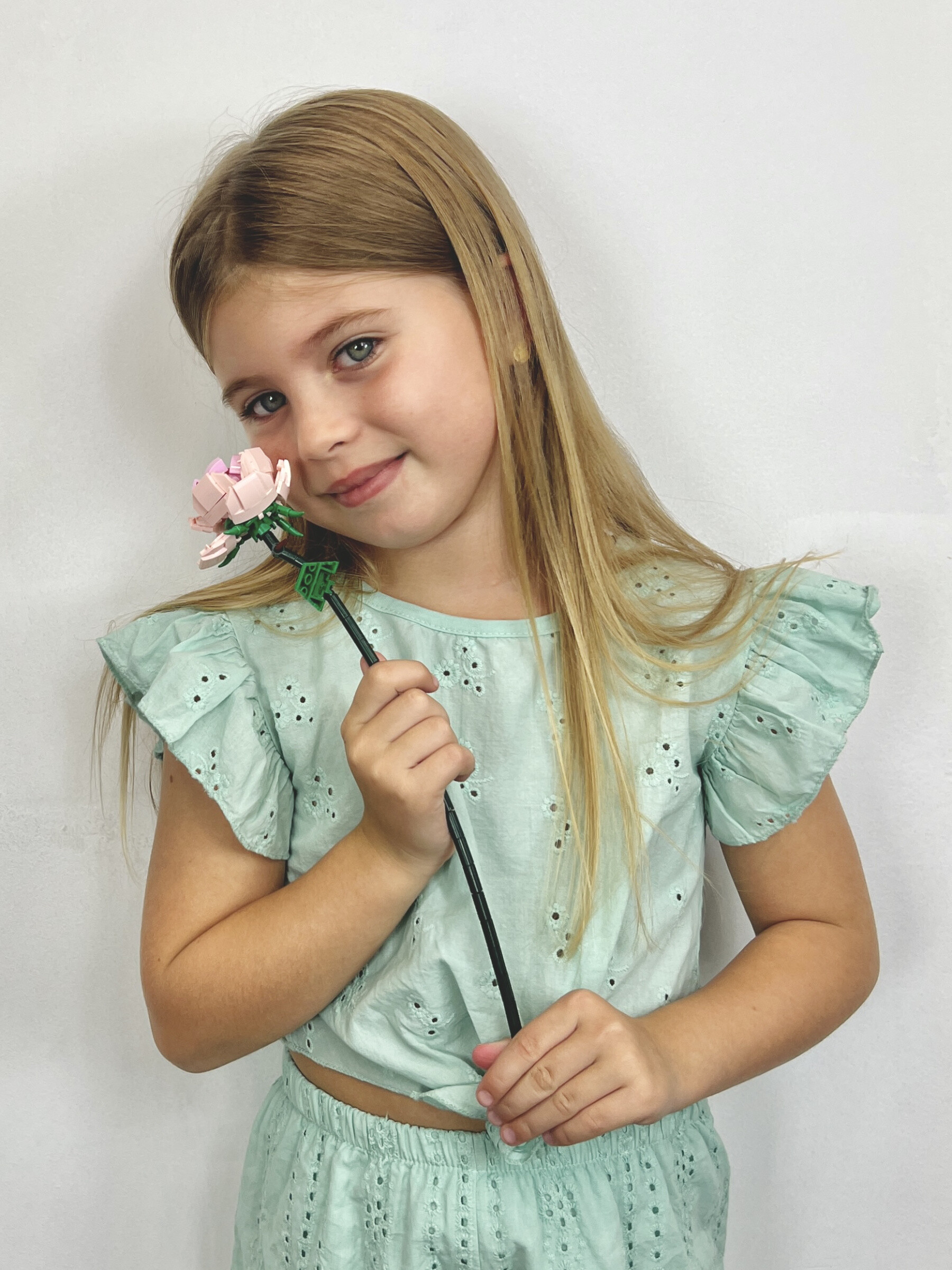 Grossiste Mini Mignon Paris - Top en coton à nouer avec broderies anglaises pour fille