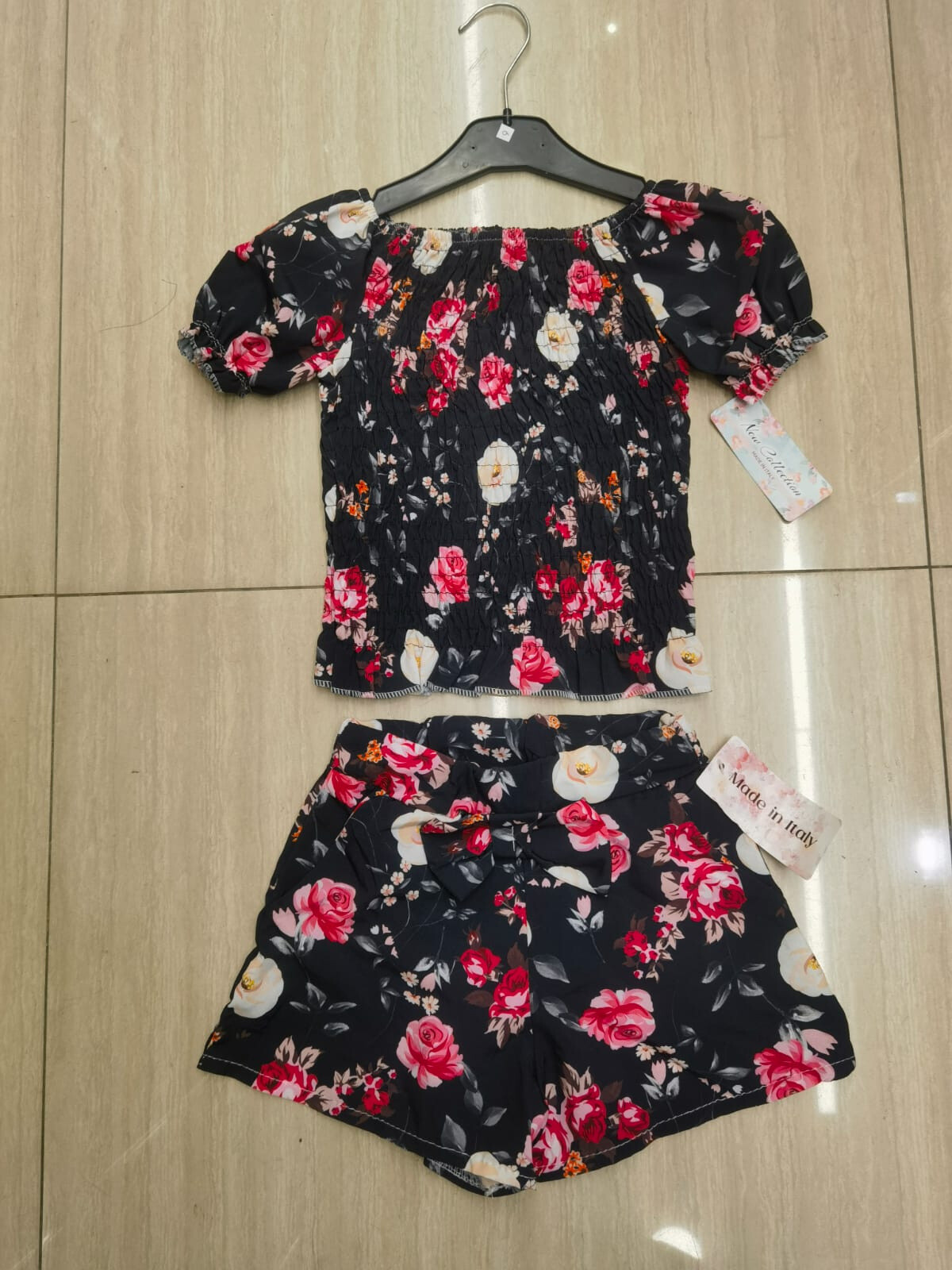 Grossiste Mini Pomme - ensemble fleur Top  et short  avec poche