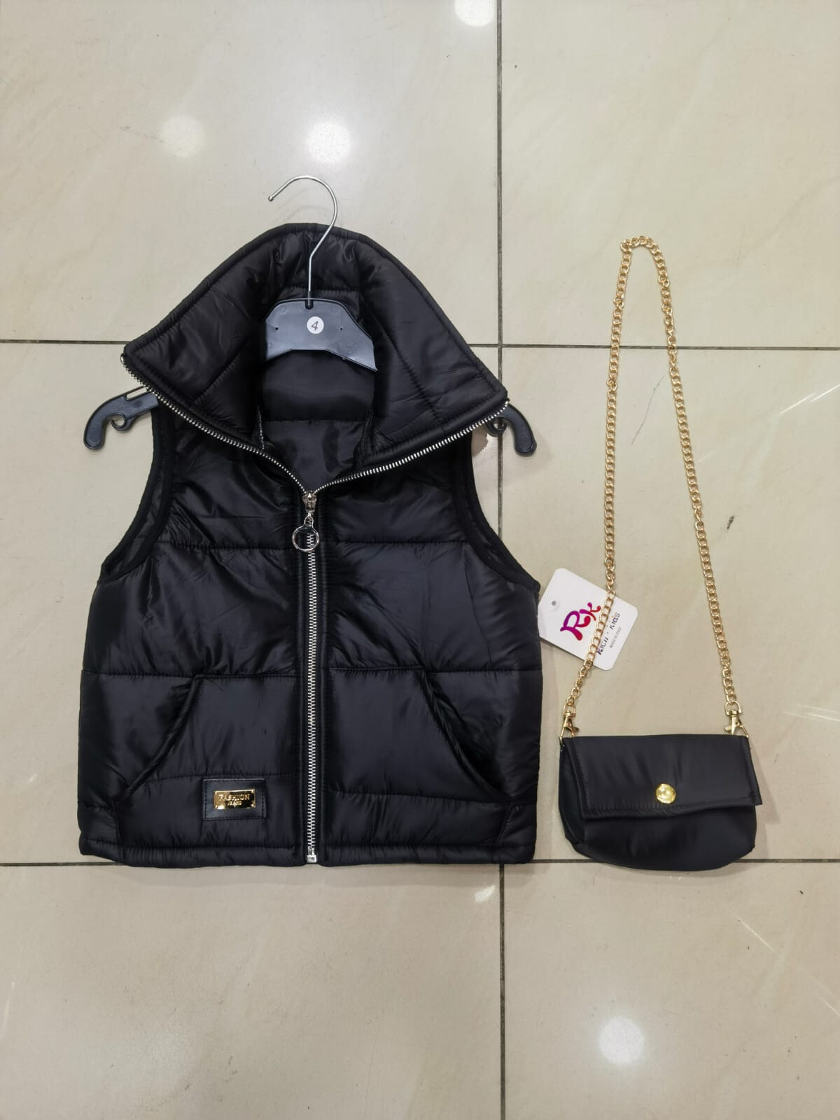 Wholesaler Mini Pomme - sleeveless vest with bag