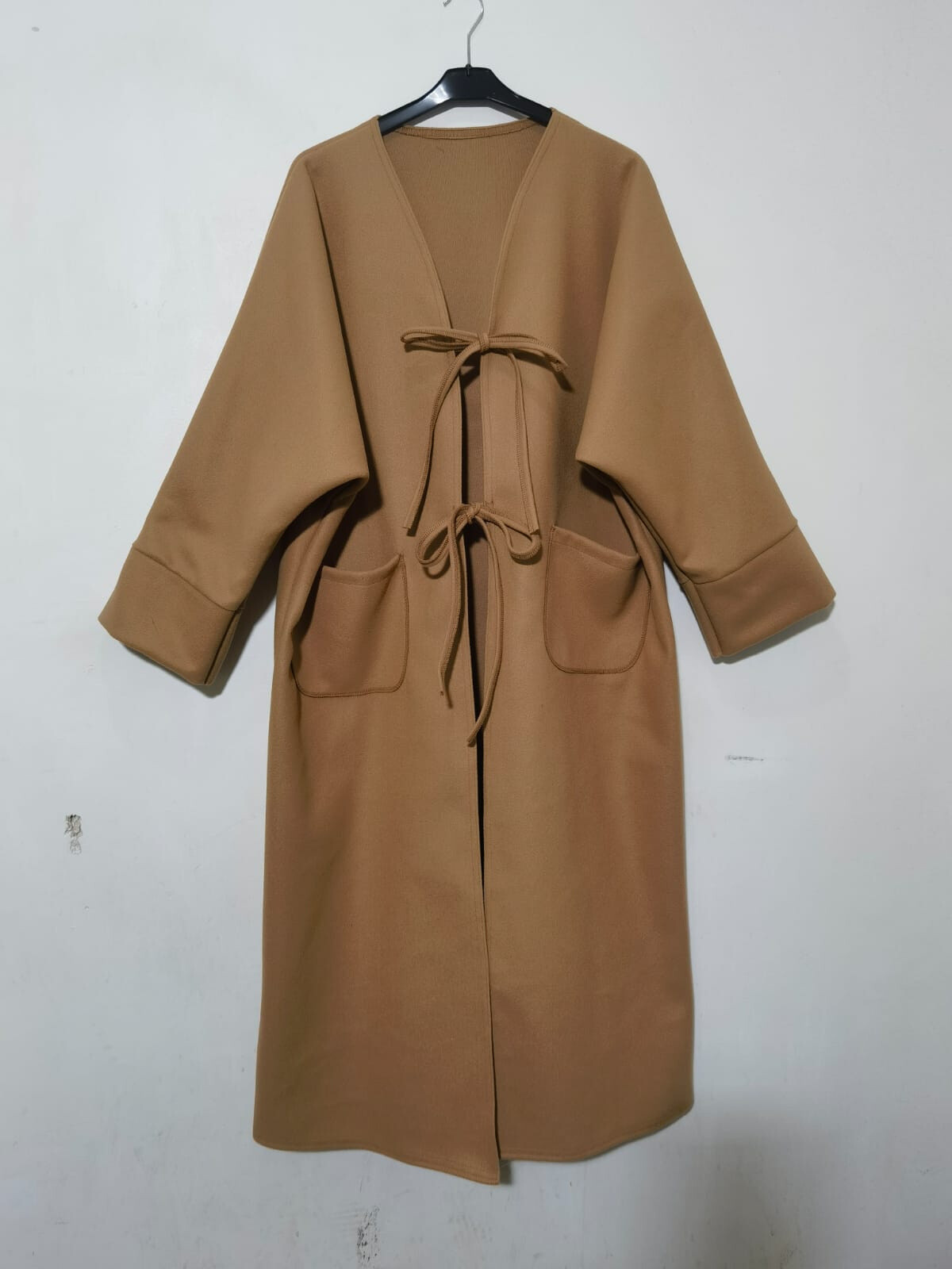 Mayorista Mini Pomme - abrigo con lazo y bolsillo