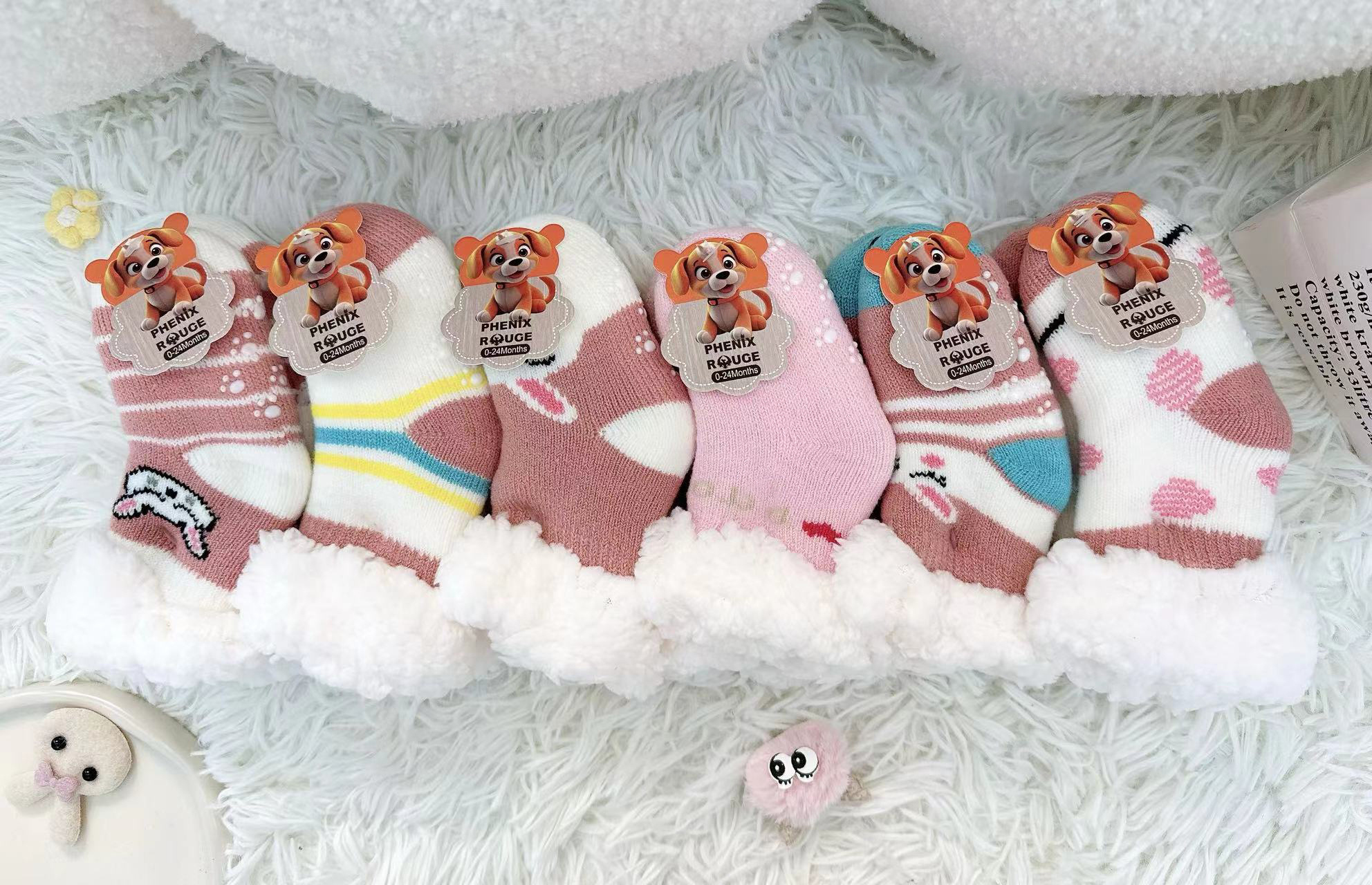 Großhändler PHENIX ROUGE - Flauschige rutschfeste Babysocken im Paket