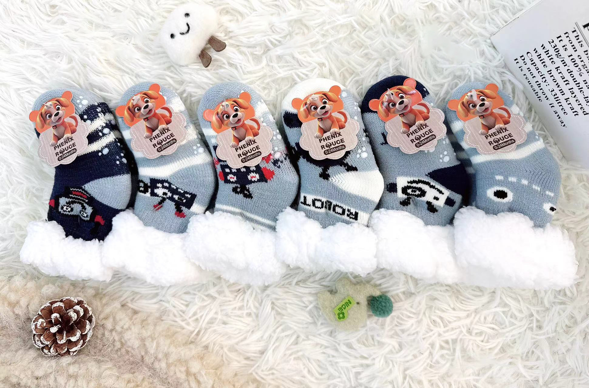 Großhändler PHENIX ROUGE - Flauschige rutschfeste Socken für Babys