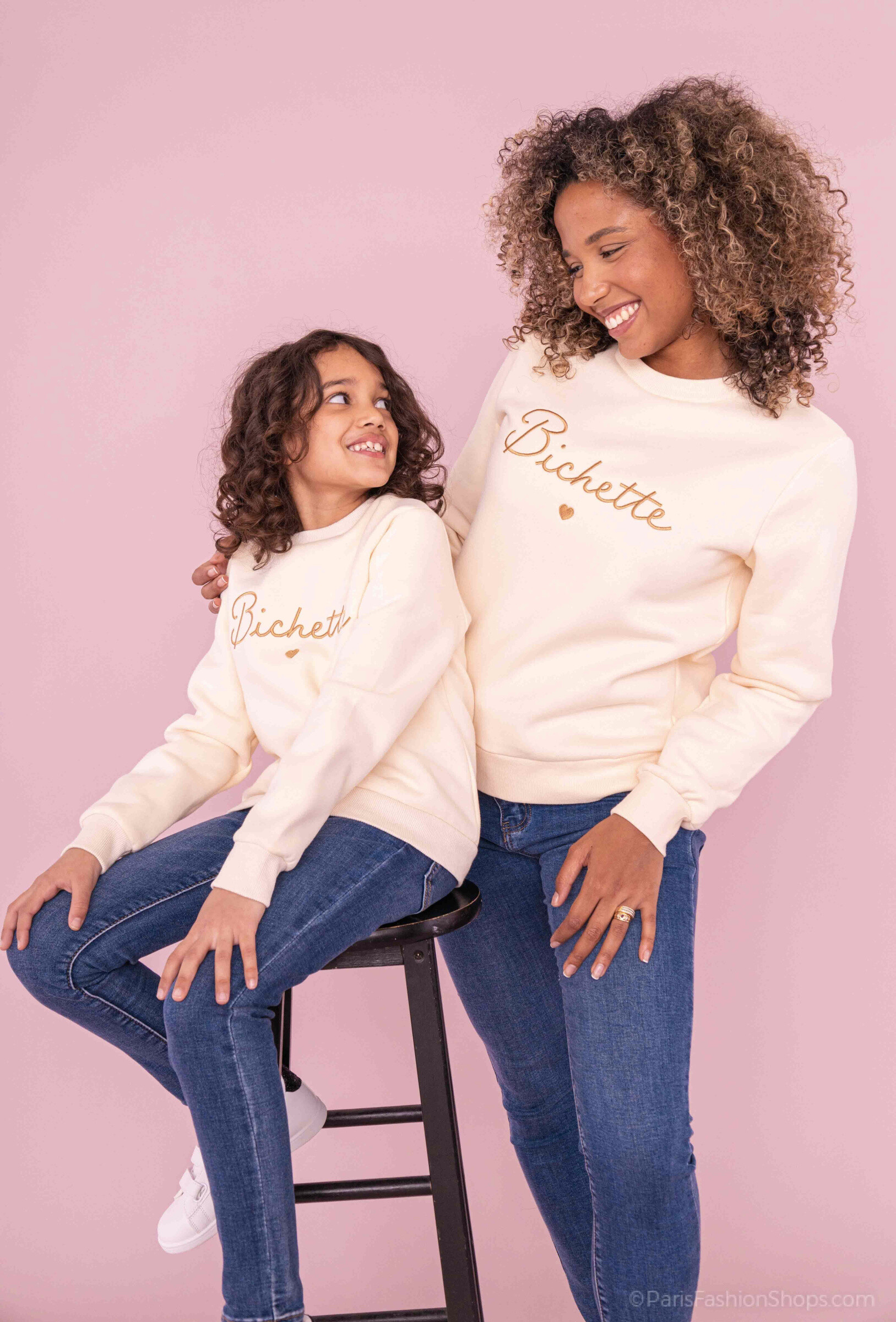 Großhändler PM Mère & Fille - Kapuzenpullover mit Stickerei