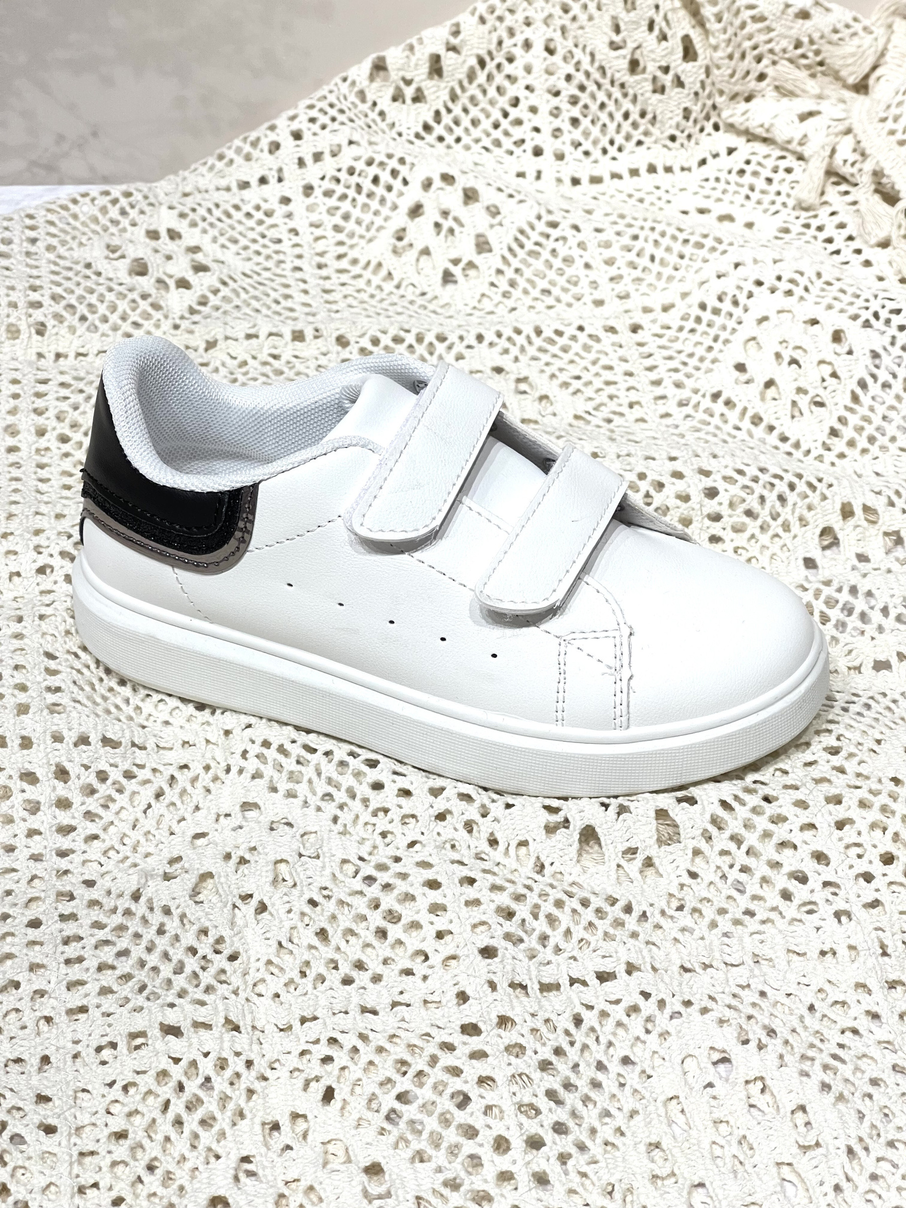 Wholesaler POTI PATI KIDS - KID561MM Children's Velcro sneaker