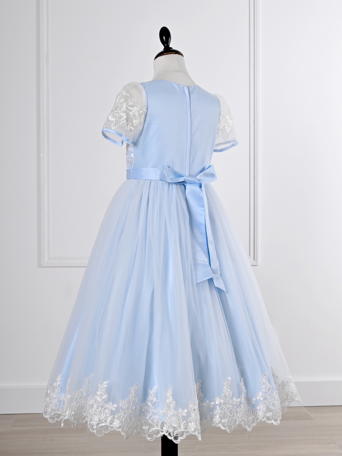 Children's formal dress in tulle with delicate embroidery, perfect for  weddings, baptisms, communions, processions, birthdays, and parties | Paris  Fashion Shops