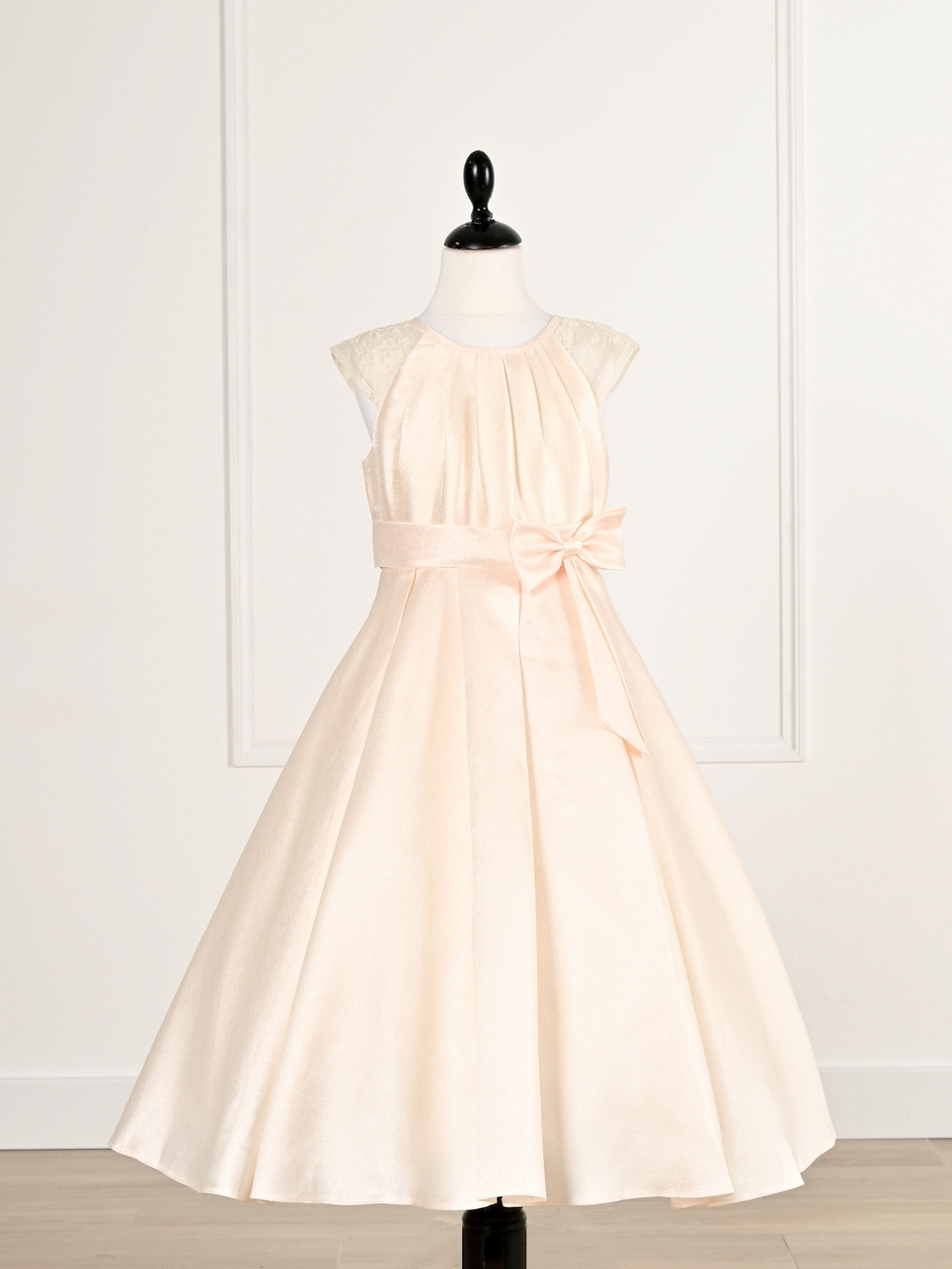 Grossiste R Framboise - Robes dentelles et satin