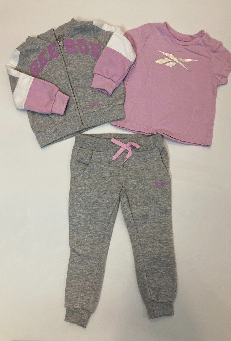 Grossista Reebok - 3 pezzi set jogging + maglietta a maniche corte Reebok