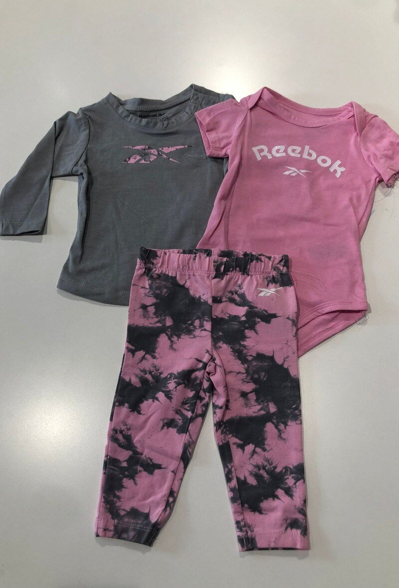Grossista Reebok - Set 3pz body+maglietta a maniche corte+leggings REEBOK