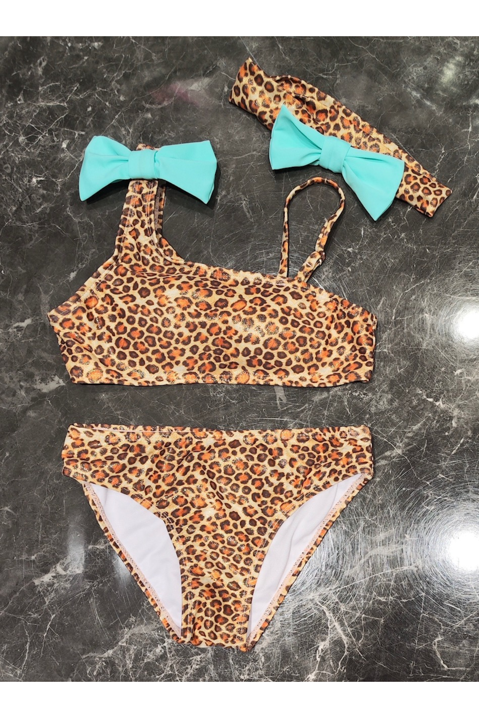 Grossiste Squared & Cubed - Maillot de bain deux-pièces fille à imprimé léopard + bandeau assorti