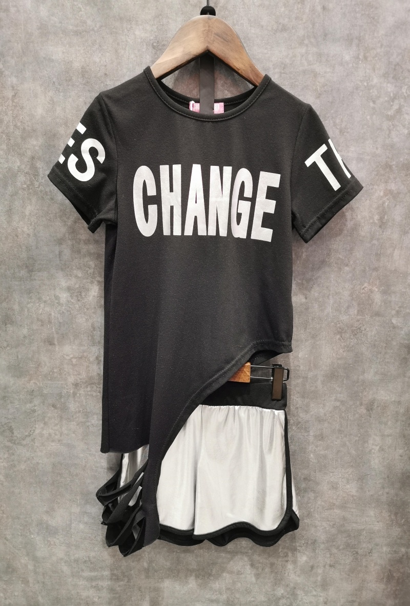 Grossiste Squared & Cubed - Ensemble tshirt asymetrique avec short metallise "CHANGE"