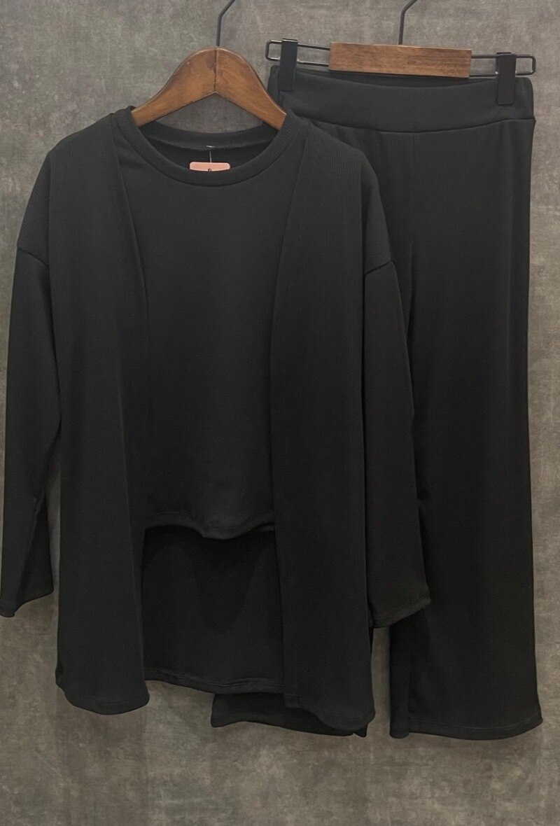 Grossista Squared & Cubed - Set di gilet lungo + maglietta a maniche corte + leggings in materiale a coste
