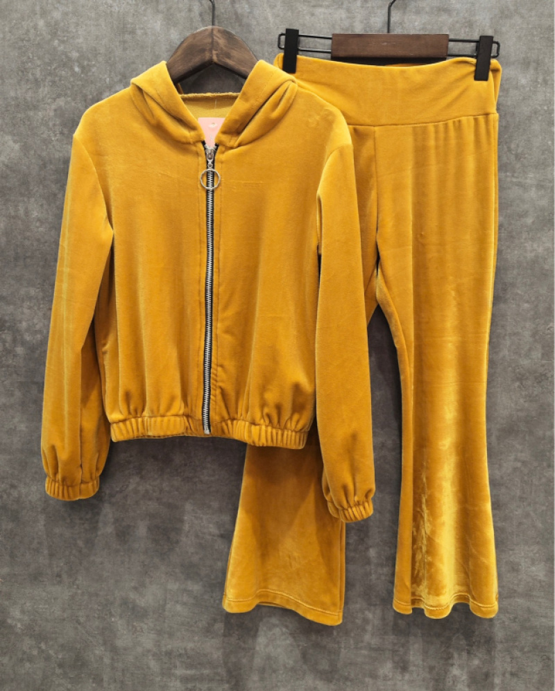 Grossiste Squared & Cubed - Ensemble jogging fille en velours avec pantalon flare