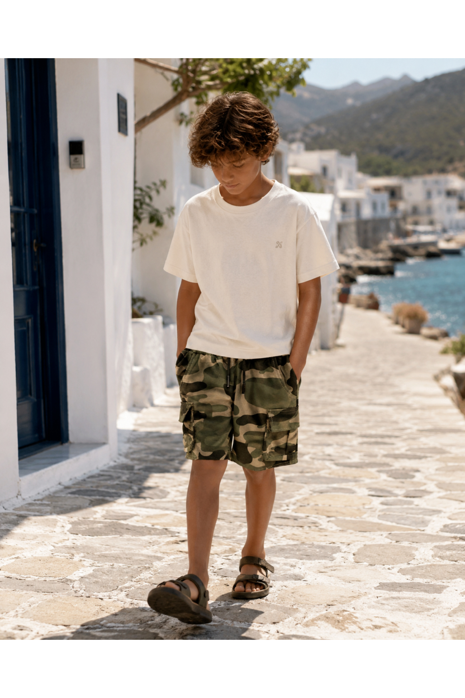 Wholesaler Squared & Cubed - Boys' cotton cargo shorts with camouflage pattern