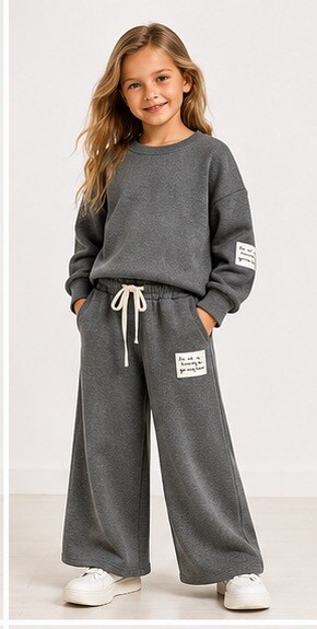 Mayorista Tiffany fashion - Conjunto infantil casual y cómodo con sudadera de cuello redondo y pantalones palazzo con cordón, disponible en muchos colores.