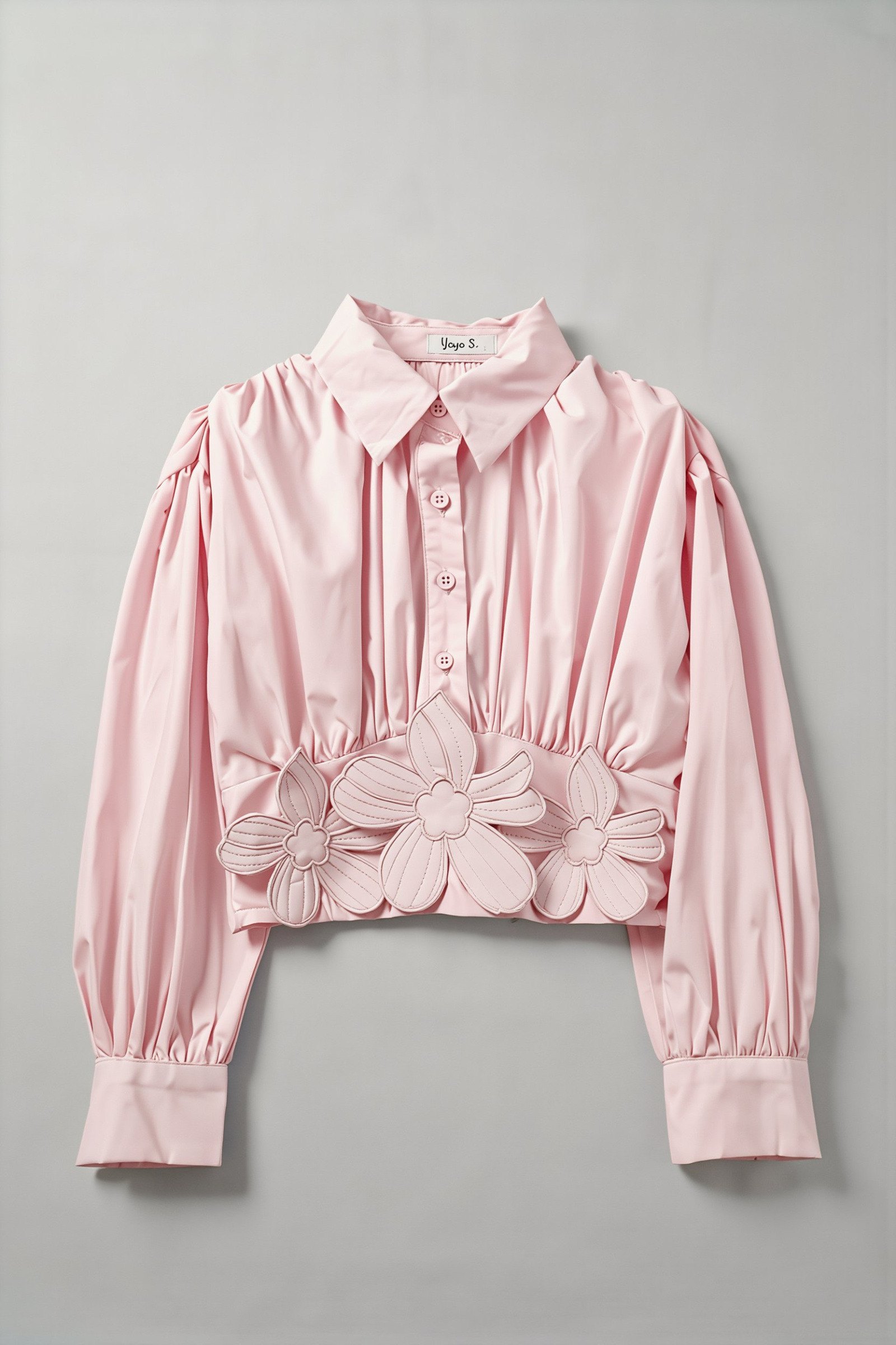 Grossiste Yoyo S. - Chemisier court à fleurs en relief et manches bouffantes