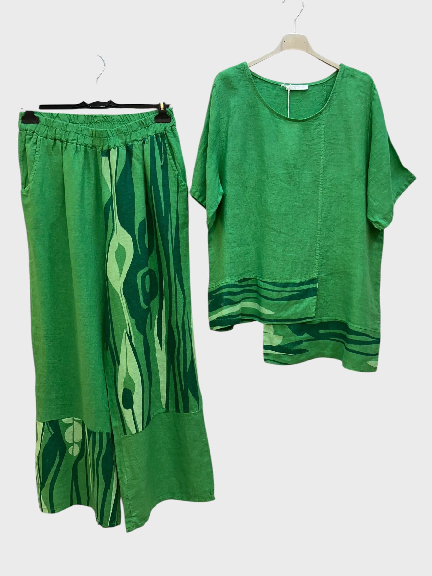 Wholesaler 123LINO - The upper round neck and pants printed rayee