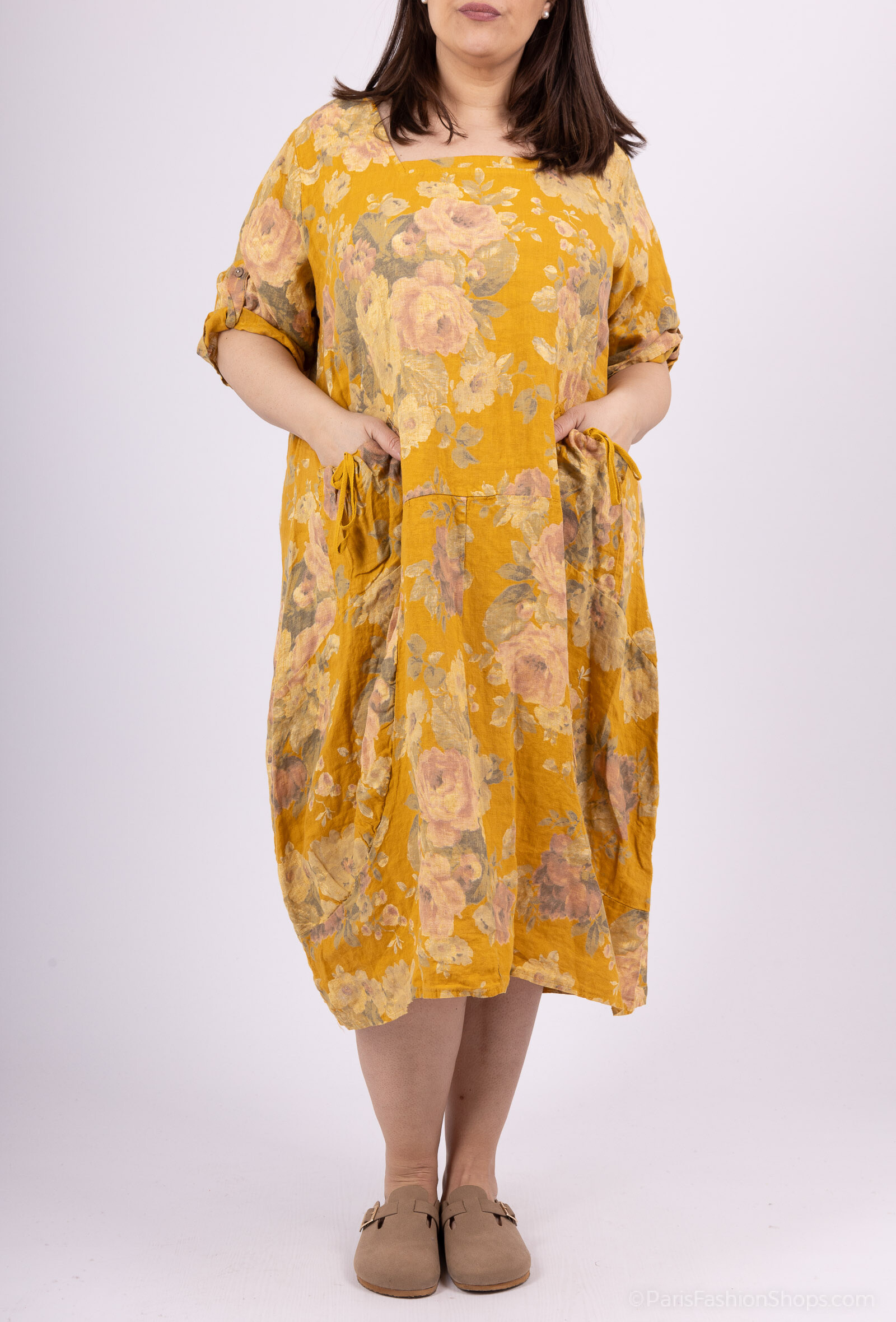 Wholesaler 123LINO - OVERSIZED PRINTED SQUARE COLLAR DRESS WITH TWO FRONT POCKETS AND HALF SLEEVES,