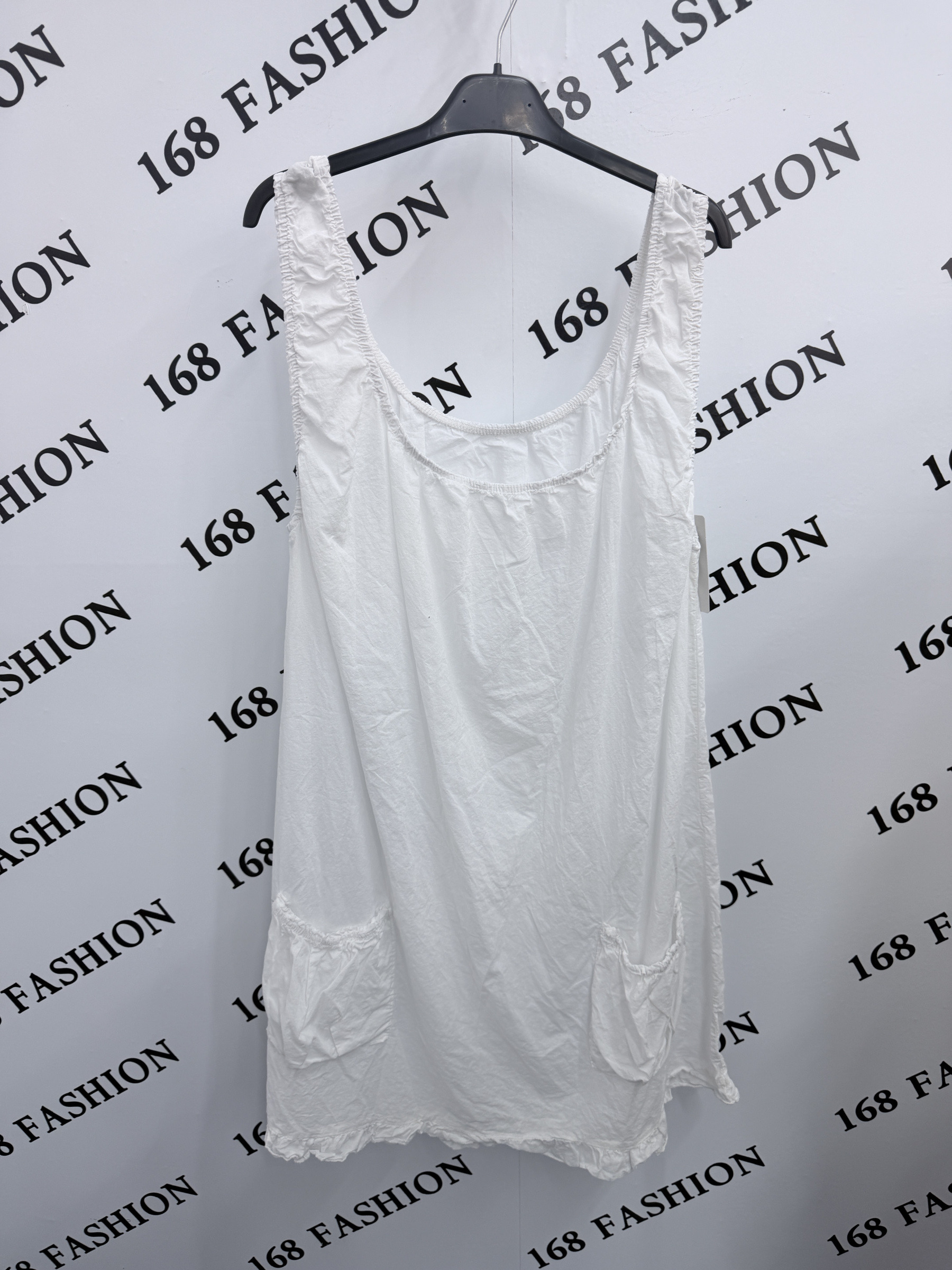 Mayorista 168 Fashion - Vestido Corto Sin Mangas de Algodón Lavado con Detalles Fruncidos y Bolsillos