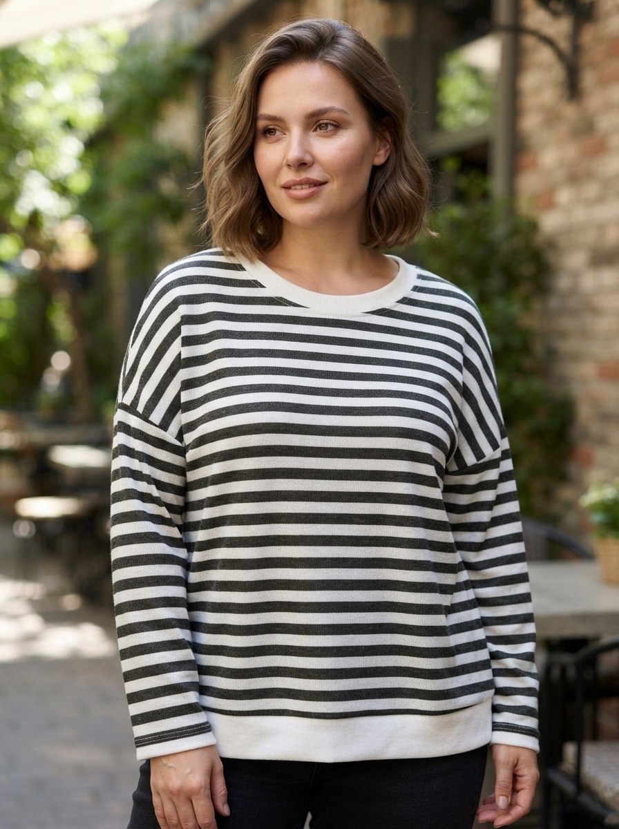 Grossiste 168 Fashion - Pull à manches longues rayé avec col rond