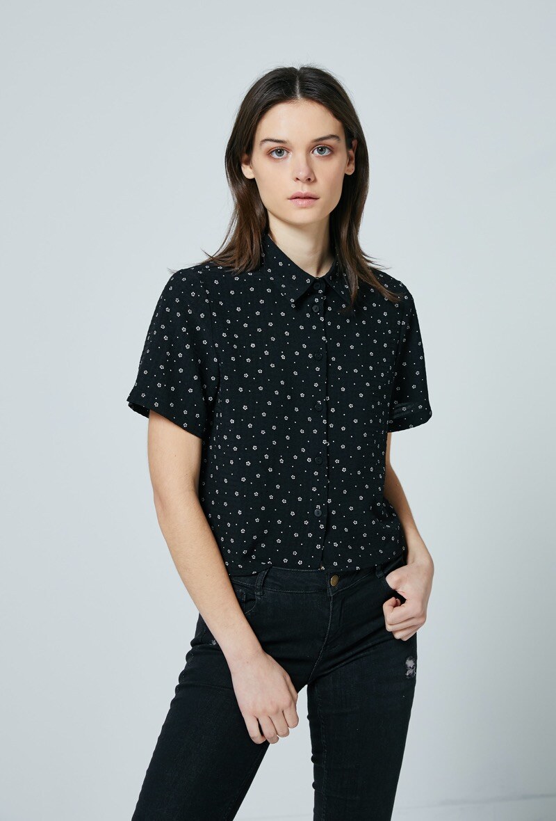 Wholesaler 17 AUGUST - Printed crop shirt
