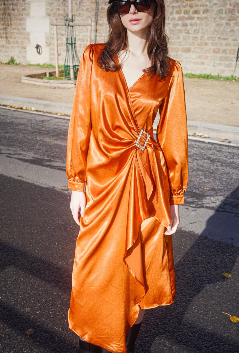 Wholesaler 17 AUGUST - Satin dress