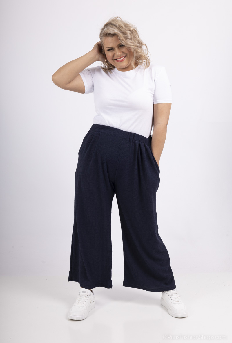 Wholesaler 2W Paris - Loose pants with pockets in pleated fabrics