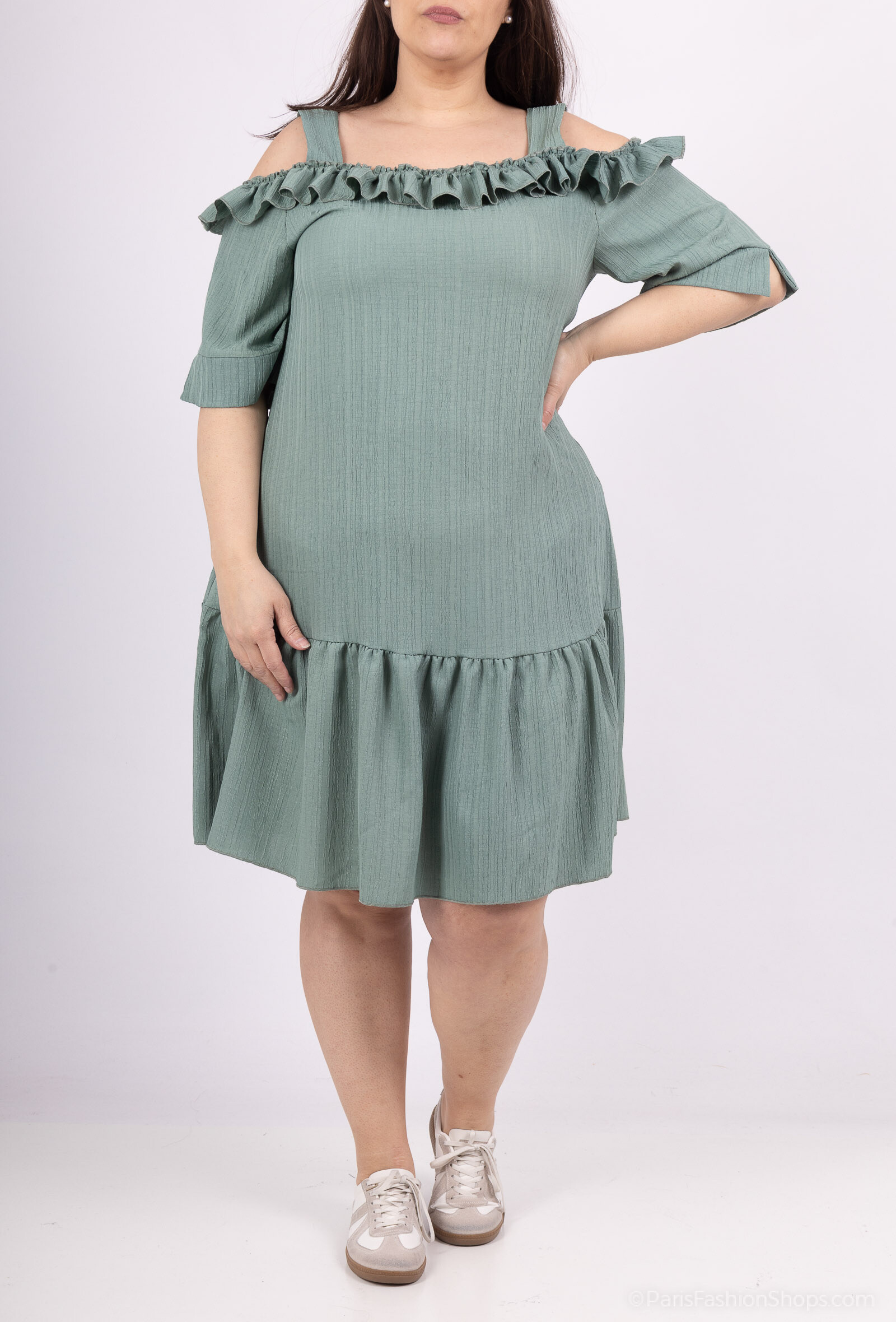 Wholesaler 2W Paris - Flying dresses in the plain with bare shoulders for the summer large