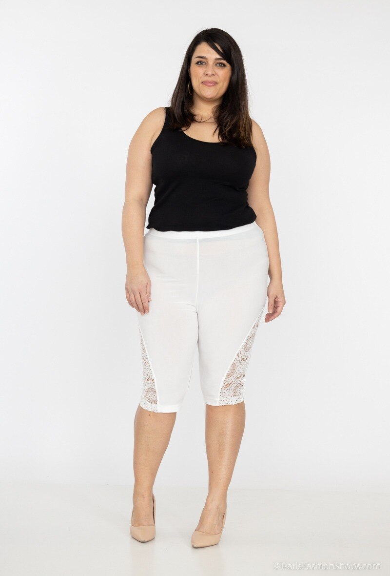 Wholesaler 2W Paris - Elastic Waist Lace Shorts