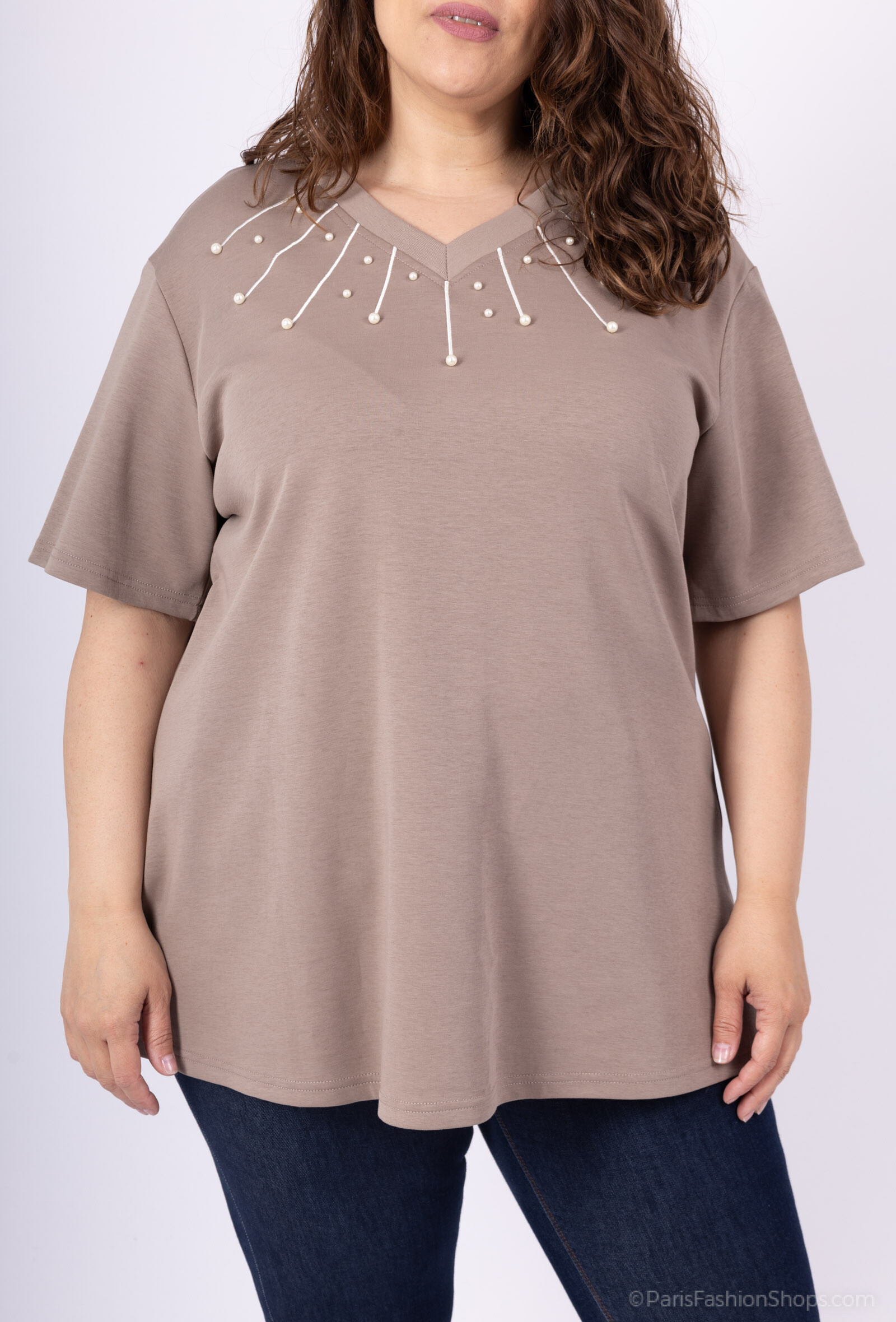 Grossiste 2W Paris - T-shirt col V à perle  pour le printemps et l'été grandes tailles