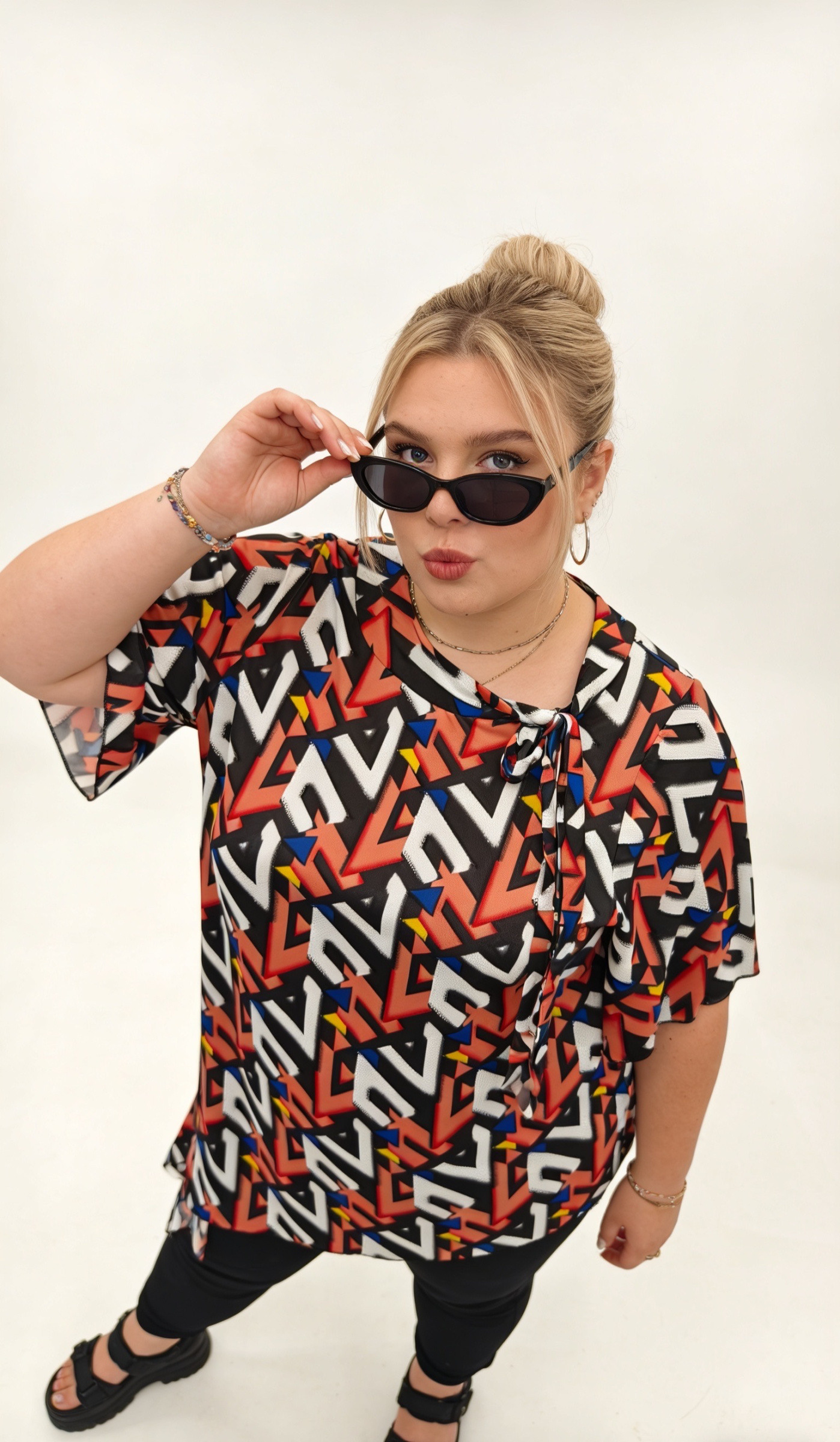 Wholesaler 2W Paris (Grande taille / Plus Size ) - Plus size printed tunic with bow collar