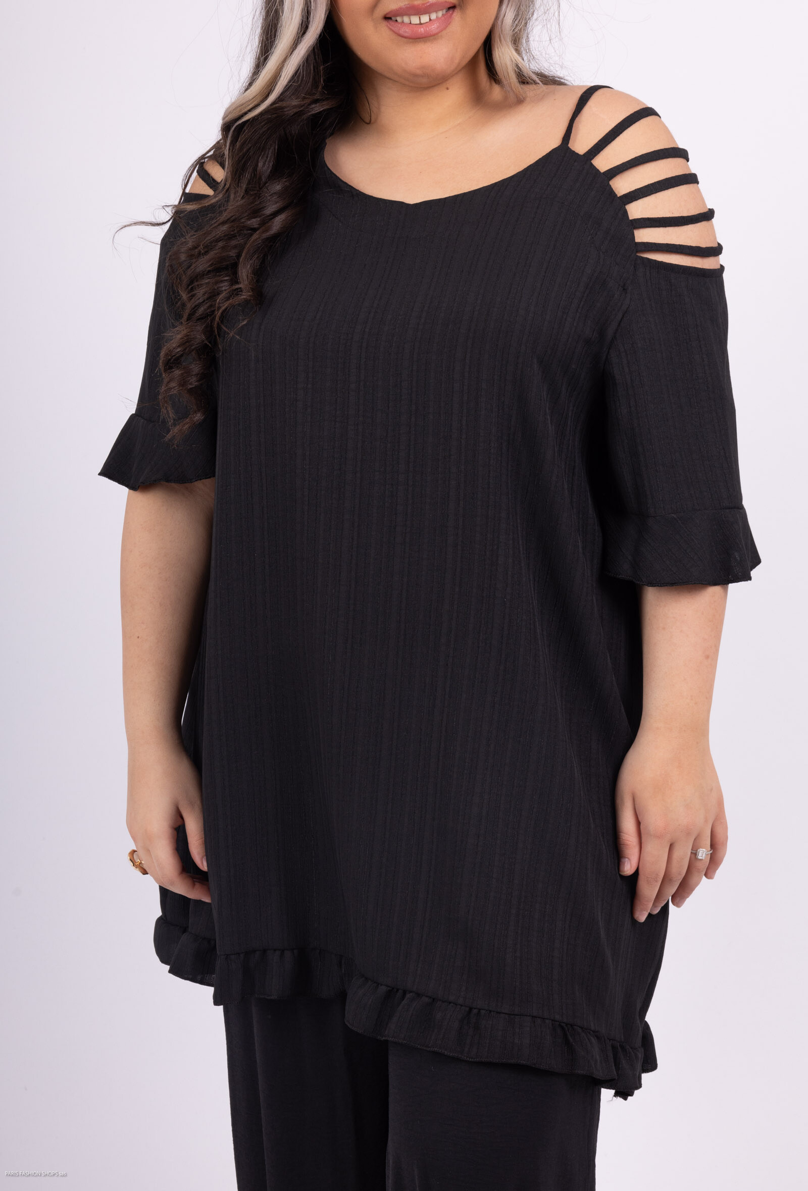 Wholesaler 2W Paris - Tunics in naked shoulders for the summer large