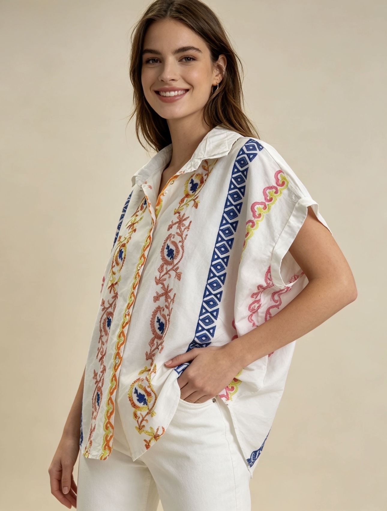 Wholesaler 5STAR - Loose shirt with colorful embroidery