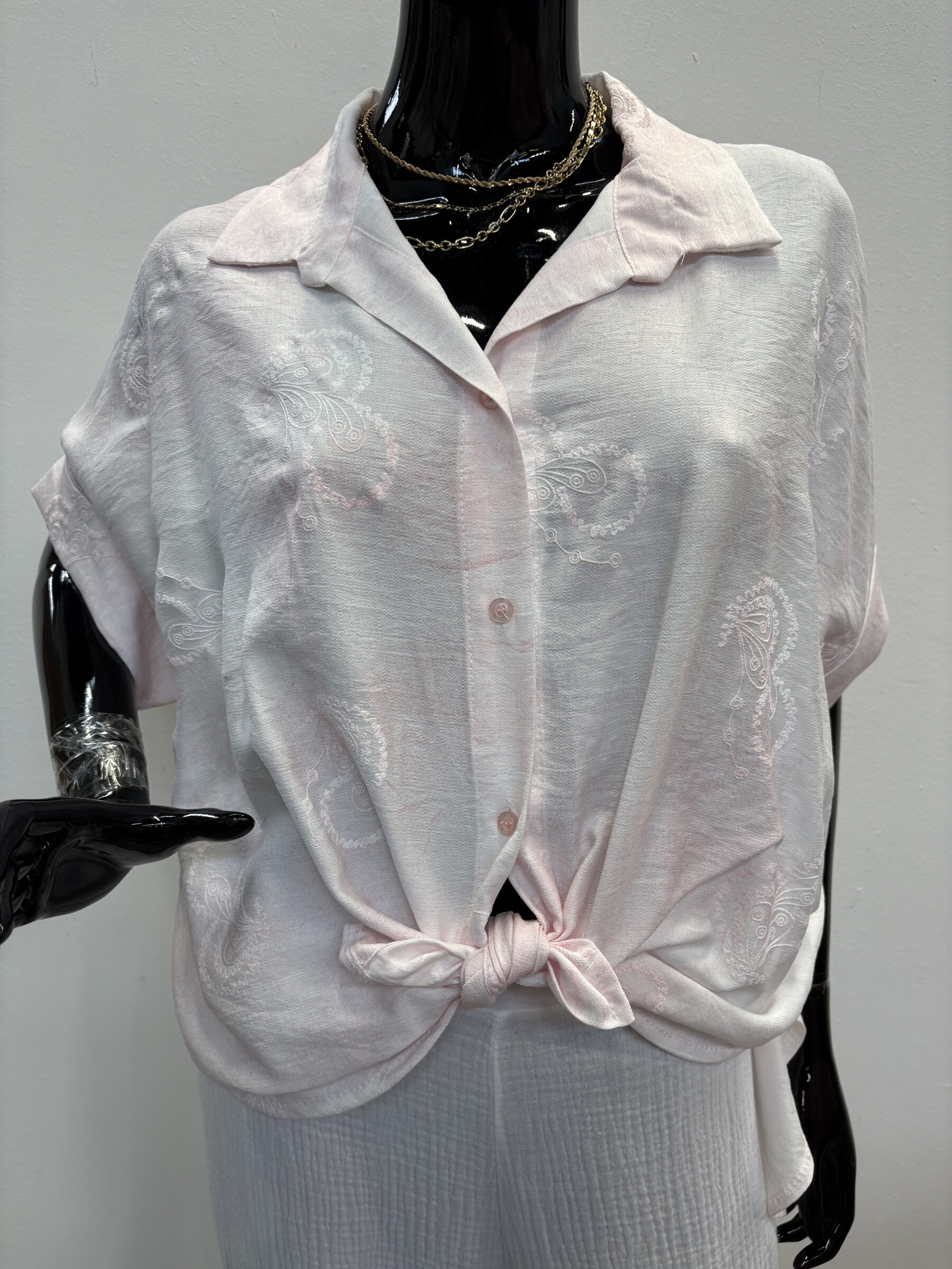Grossiste 5STAR - Grande chemise avec un tissu léger court