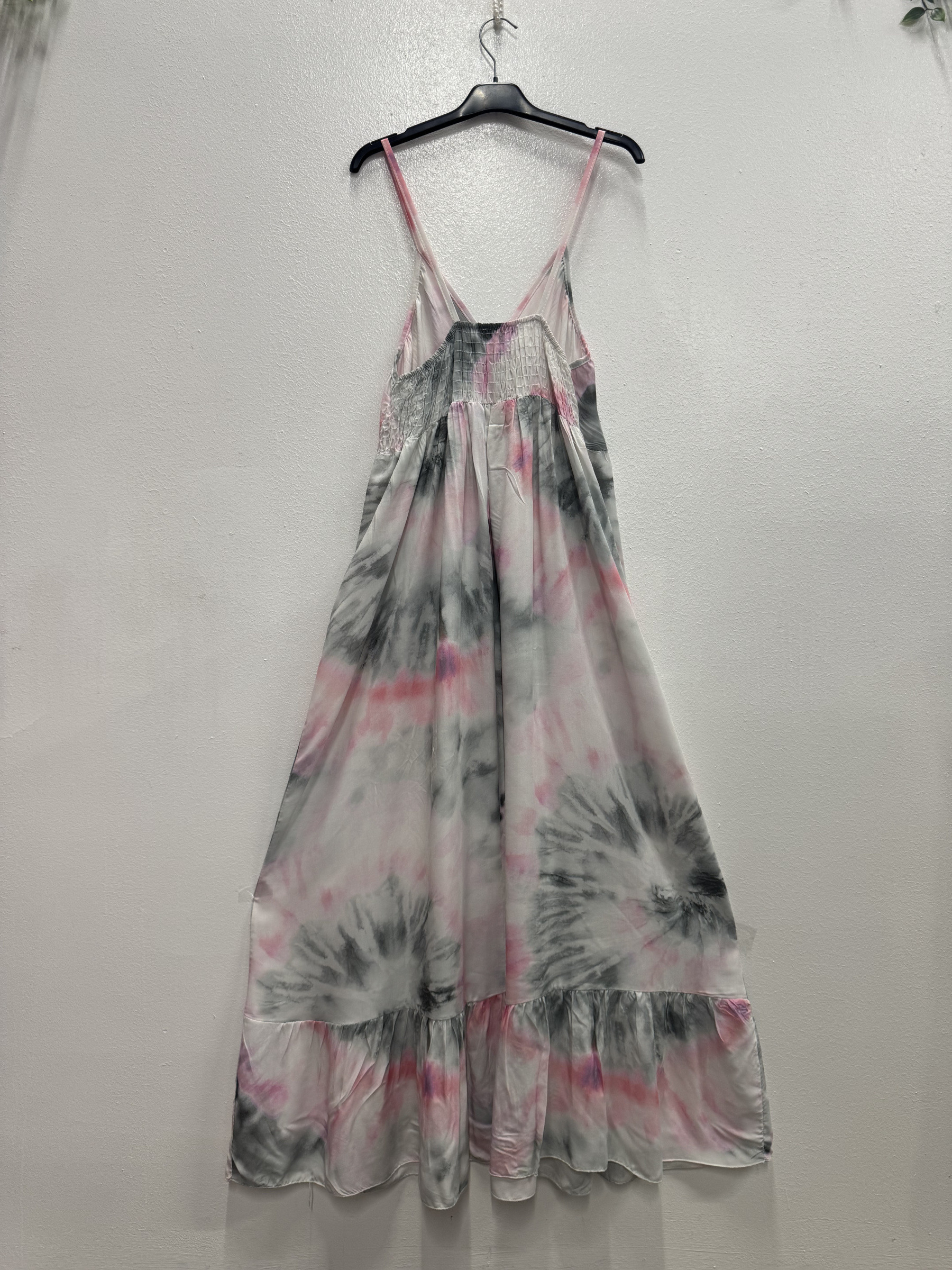 Robe à fines bretelles et motif tie-dye | Paris Fashion Shops