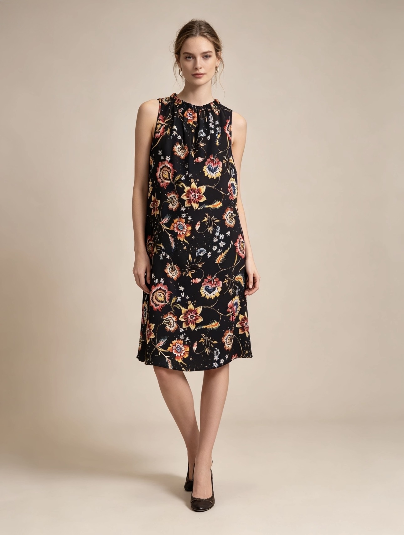 Wholesaler 5STAR - Sleeveless dress with floral print and ruched neckline