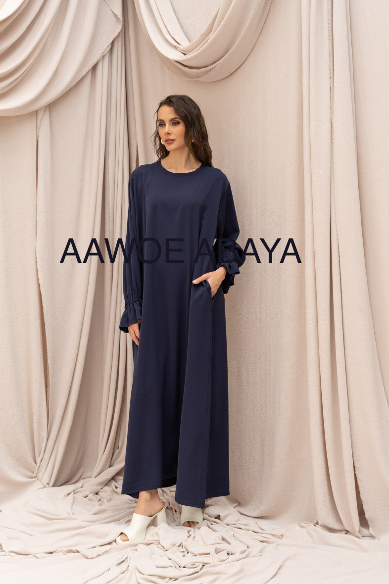 Grossiste Aawoe Paris® - Abaya en soie de Médine avec manches tulipe
