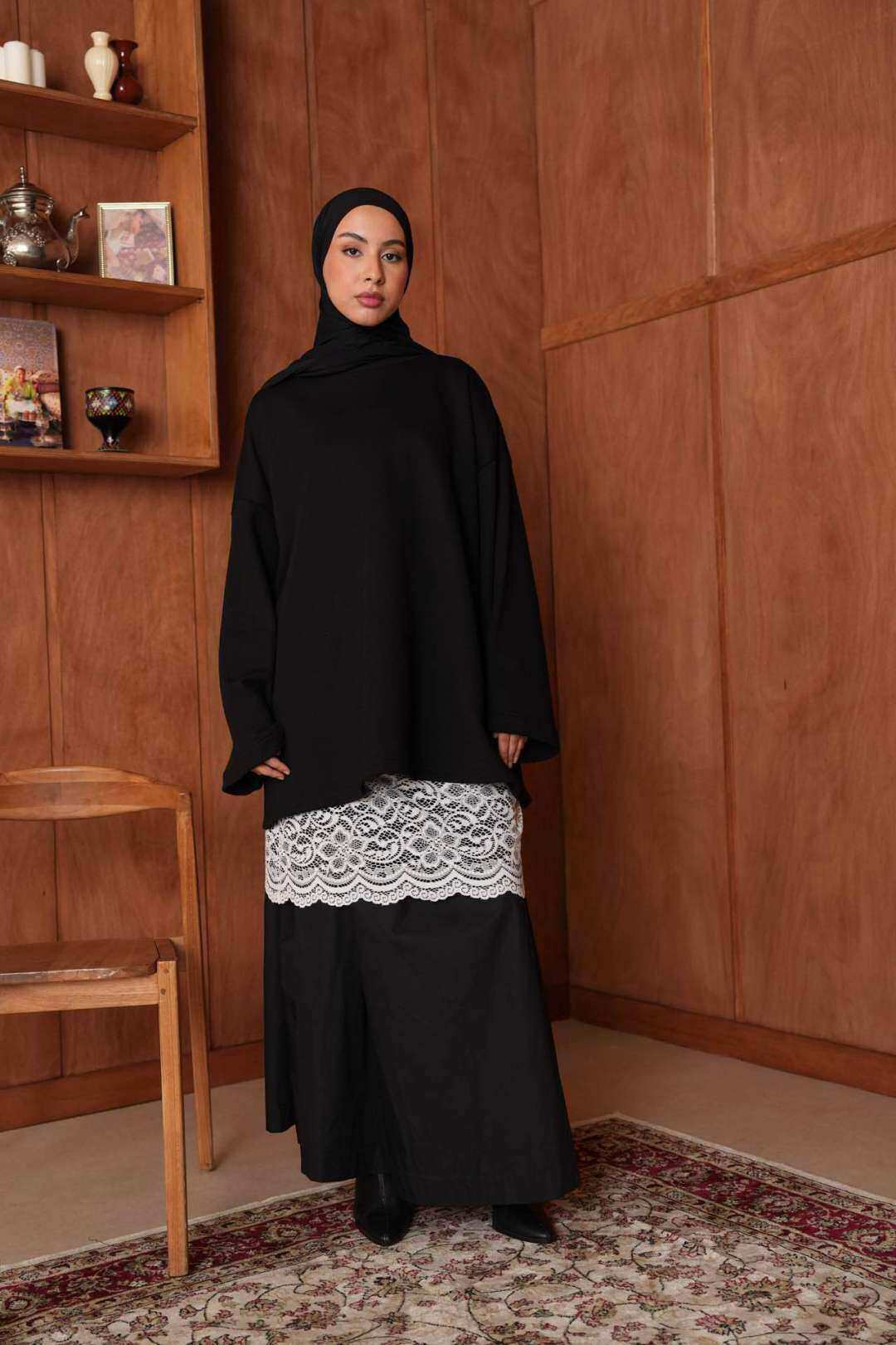 Wholesaler Aawoe Paris® - Chic tunic with lace