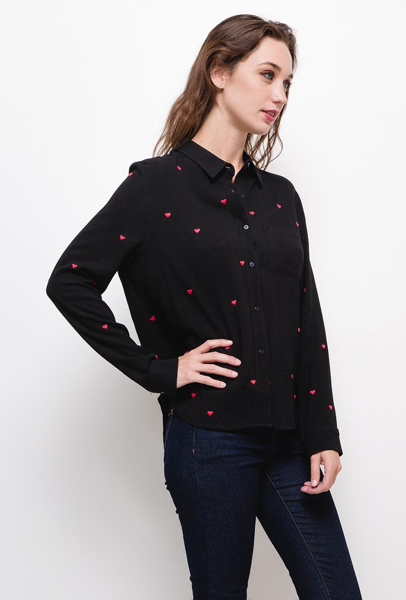 Mayorista ABELLA - Camisa con corazones bordados
