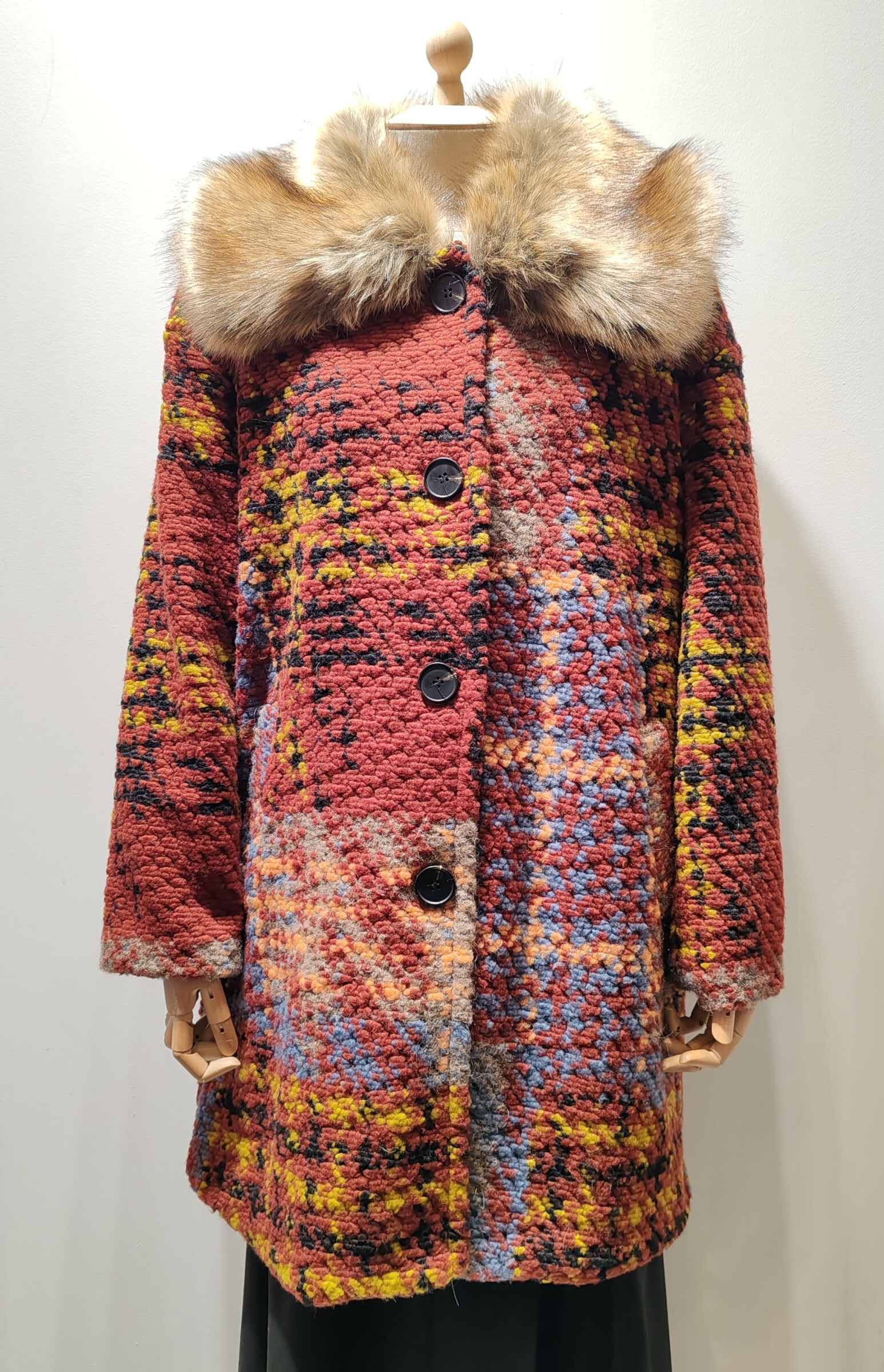 Wholesaler AC BELLE - Mid-length coat with grid pattern