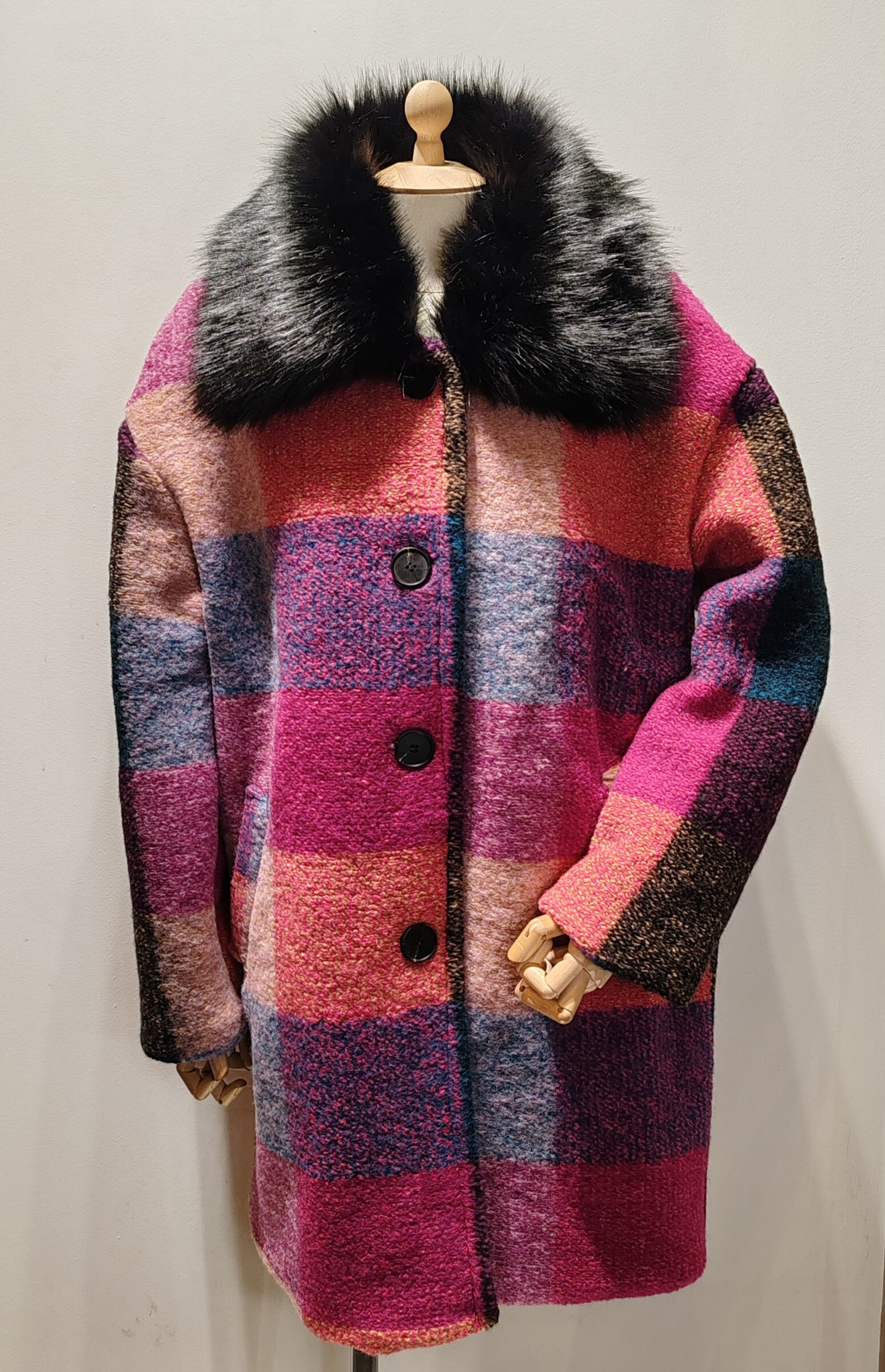 Wholesaler AC BELLE - Mid-length coat